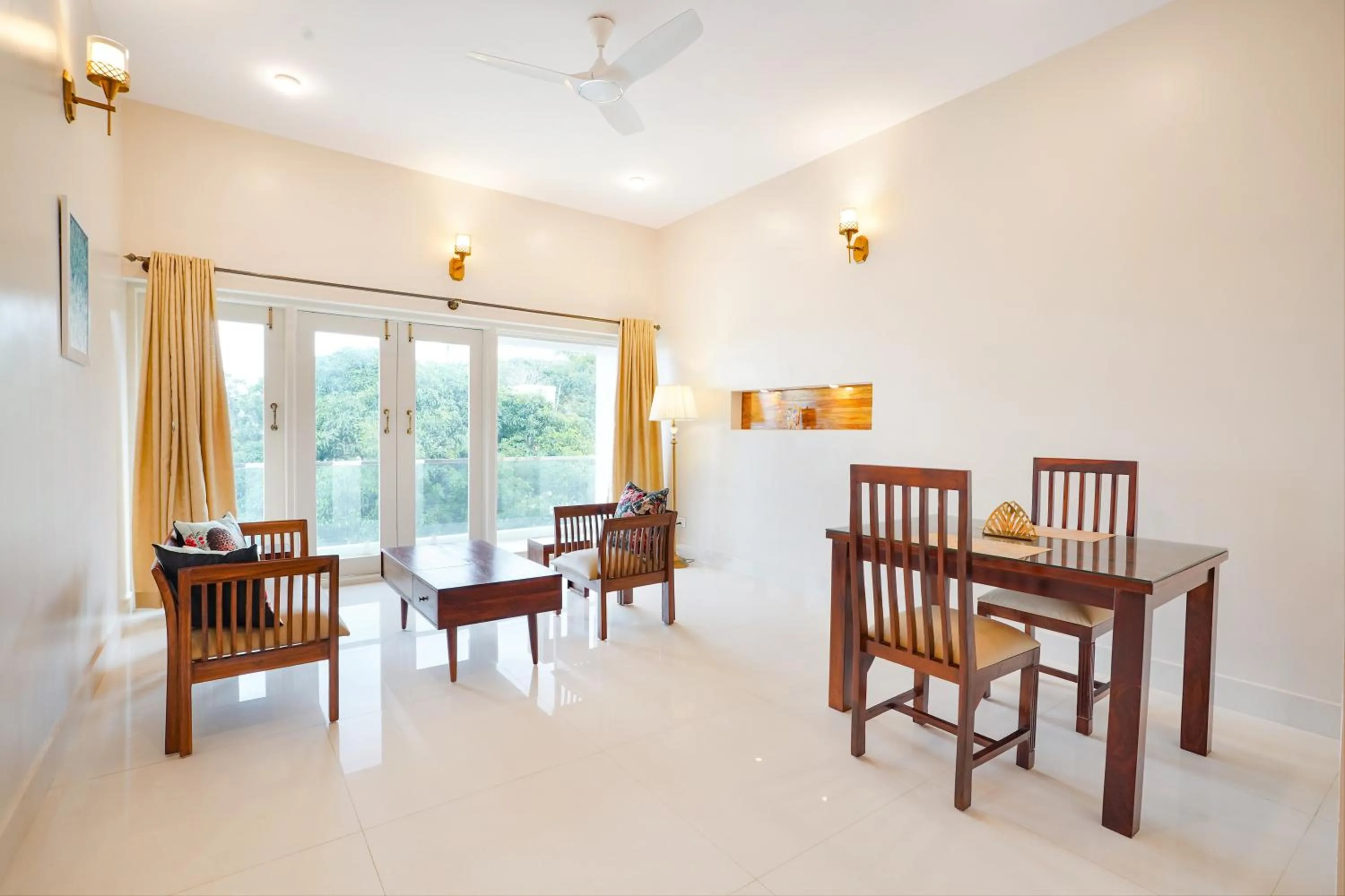 Dining area in FabHotel Bougainvillea Suites - Horamavu