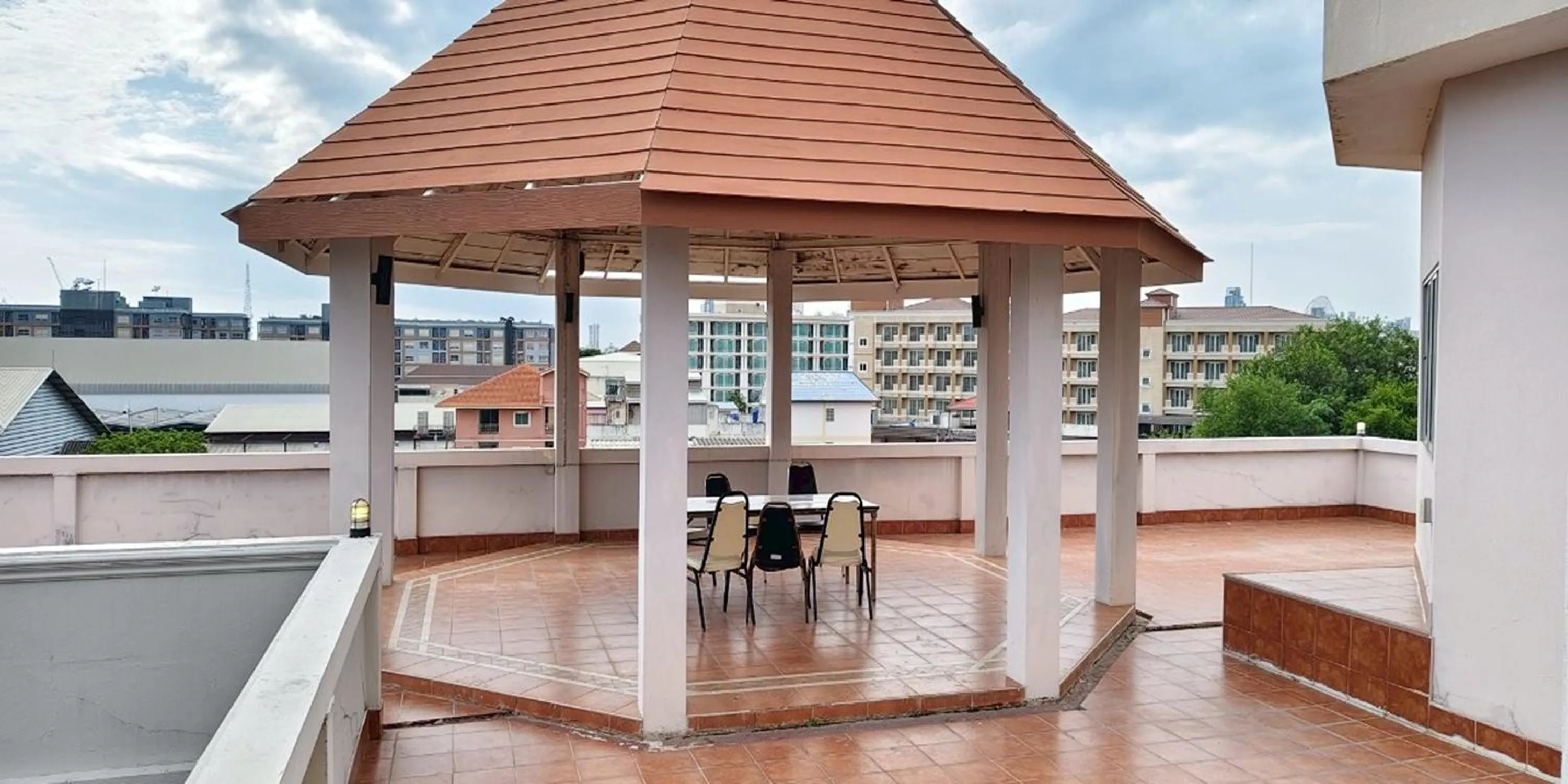 Property building in Gazebo Resort Pattaya