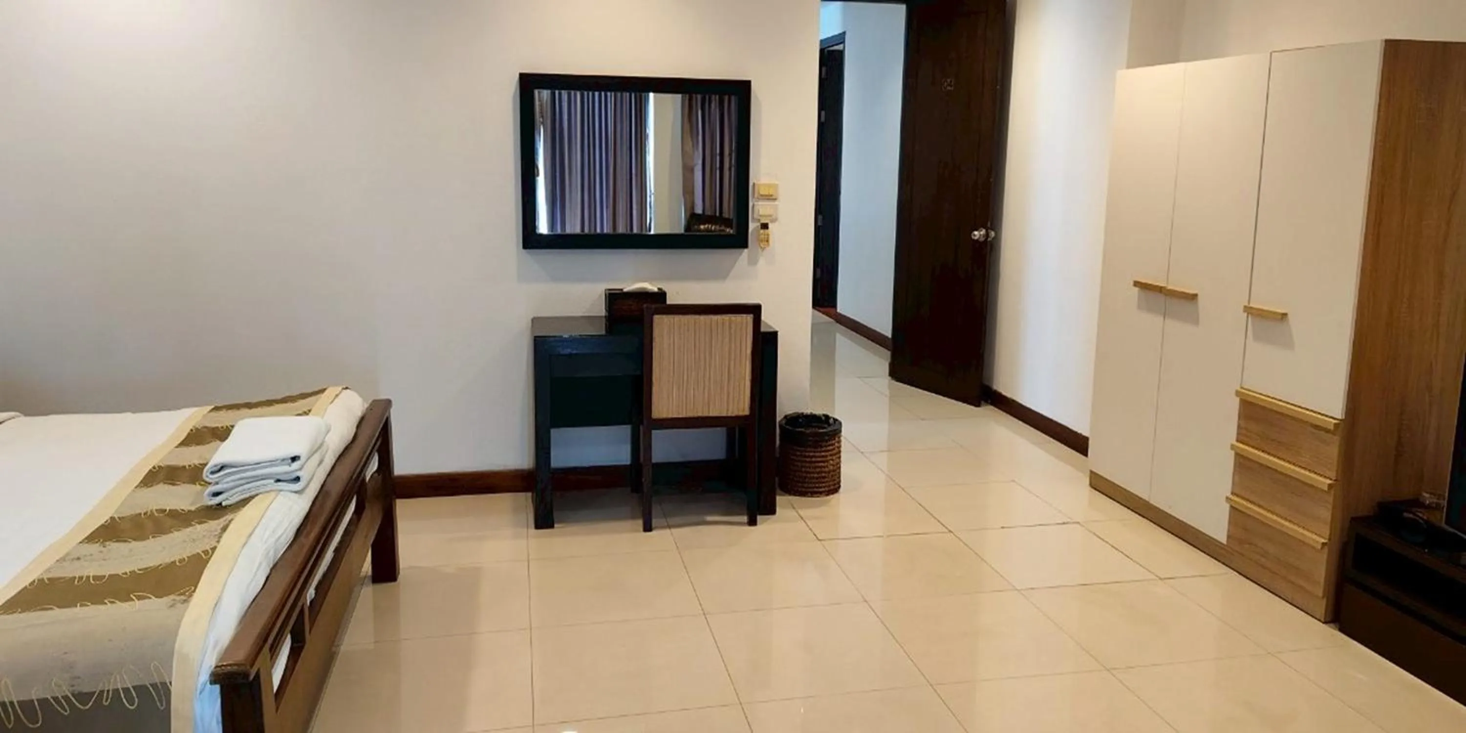 Bed in Gazebo Resort Pattaya