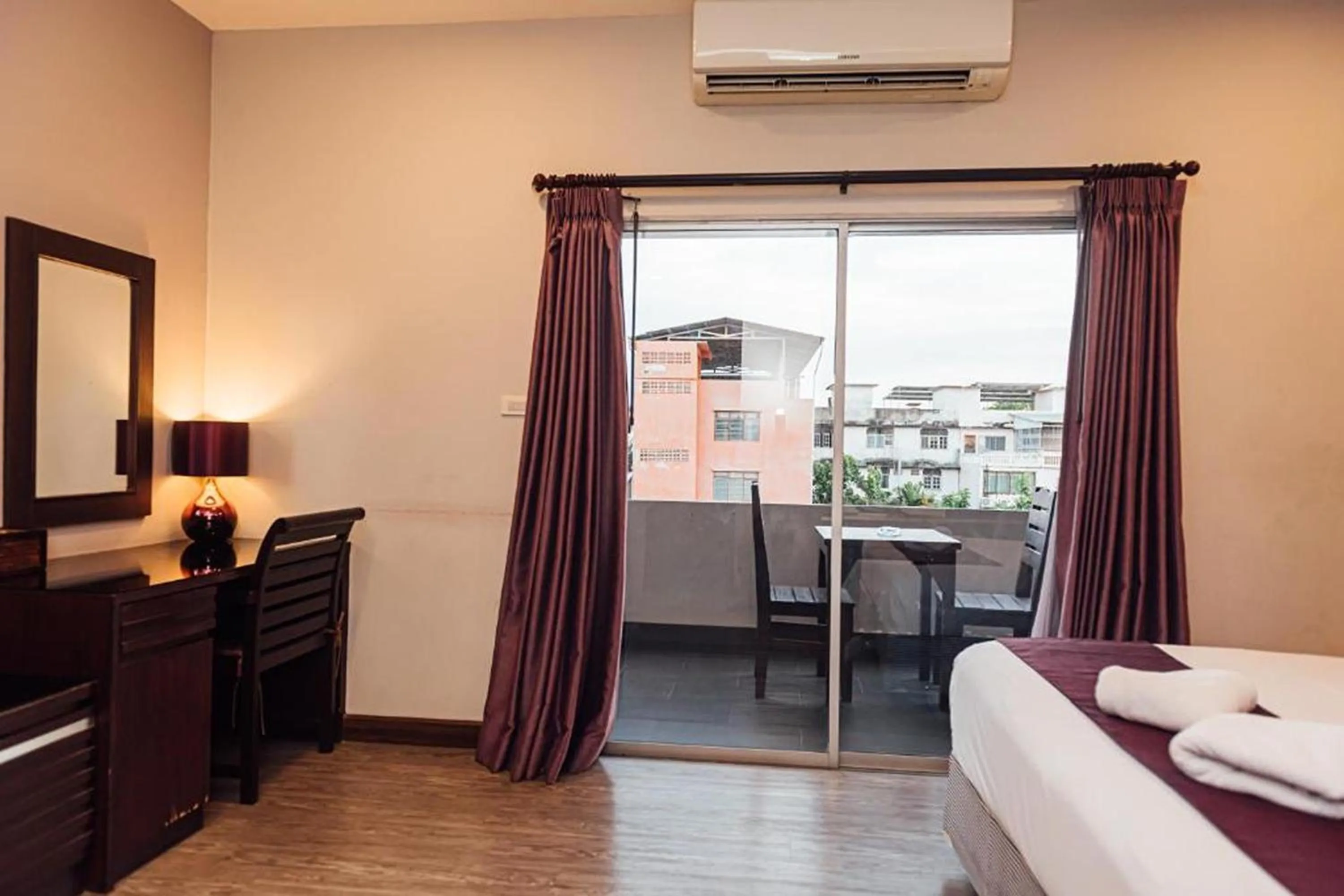 Bed in Gazebo Resort Pattaya