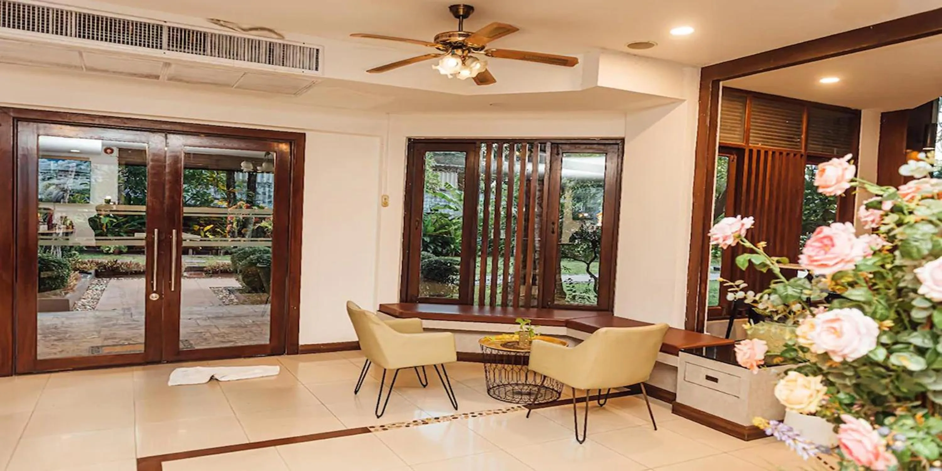 Living room in Gazebo Resort Pattaya