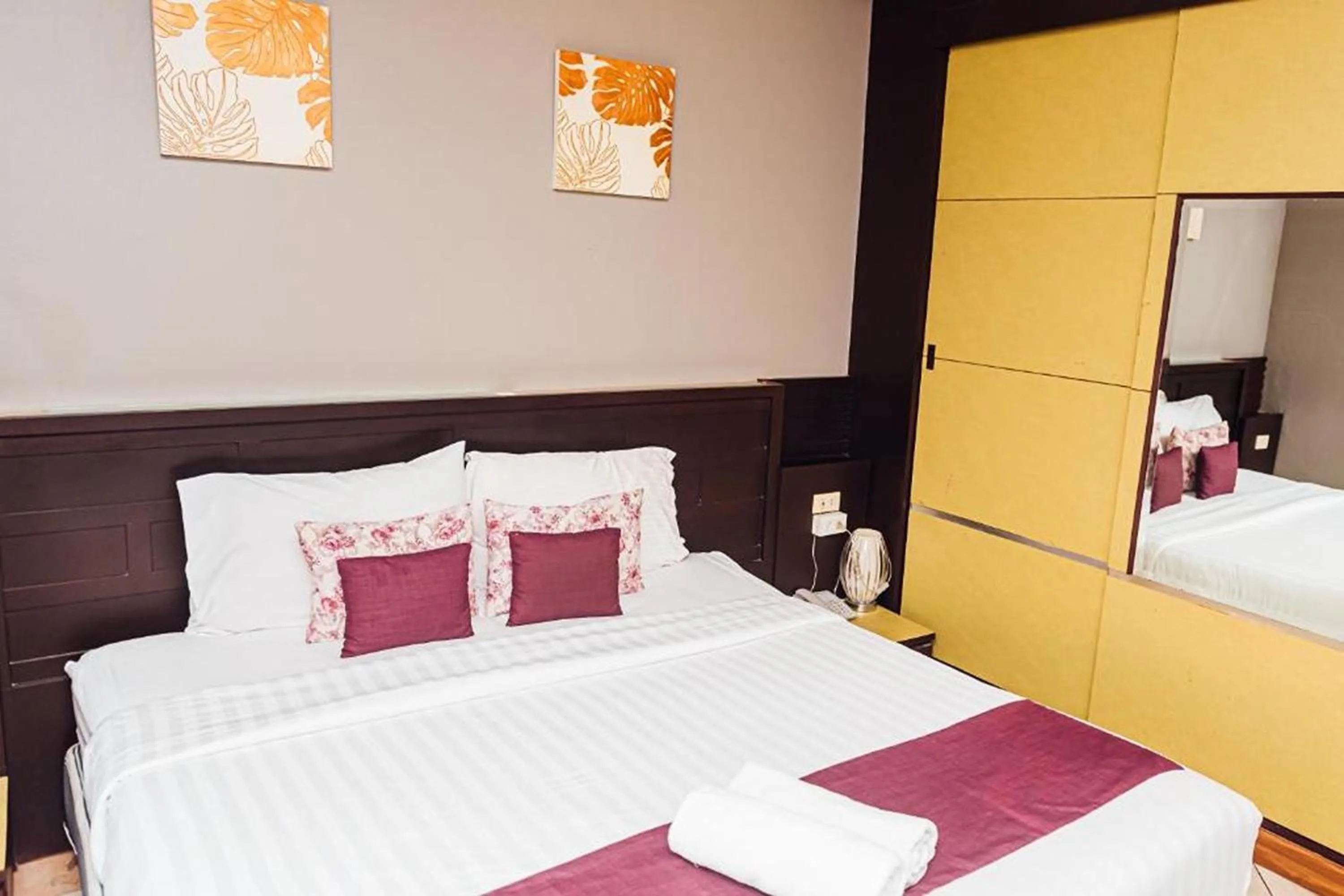 Bed in Gazebo Resort Pattaya