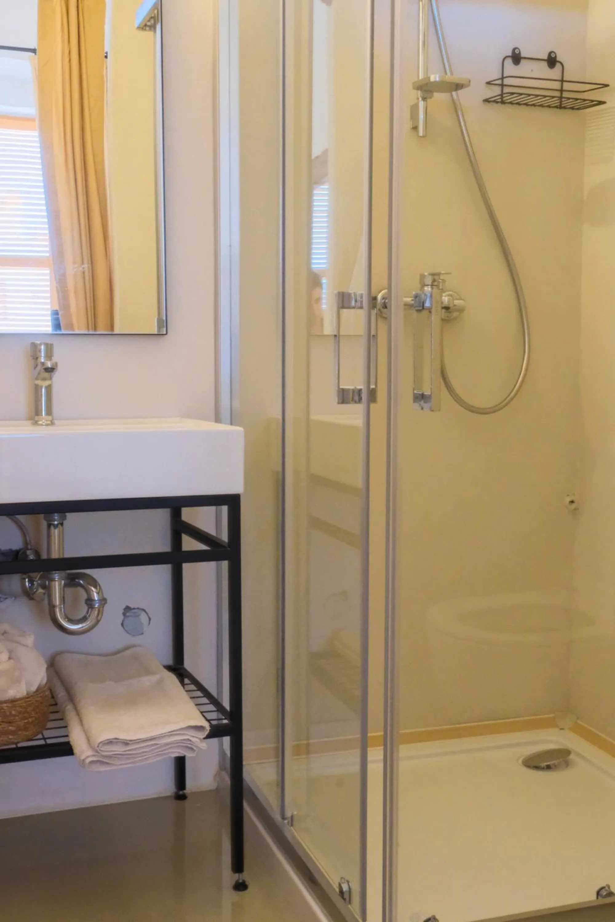 Shower in Notarius Hotel Bodrum