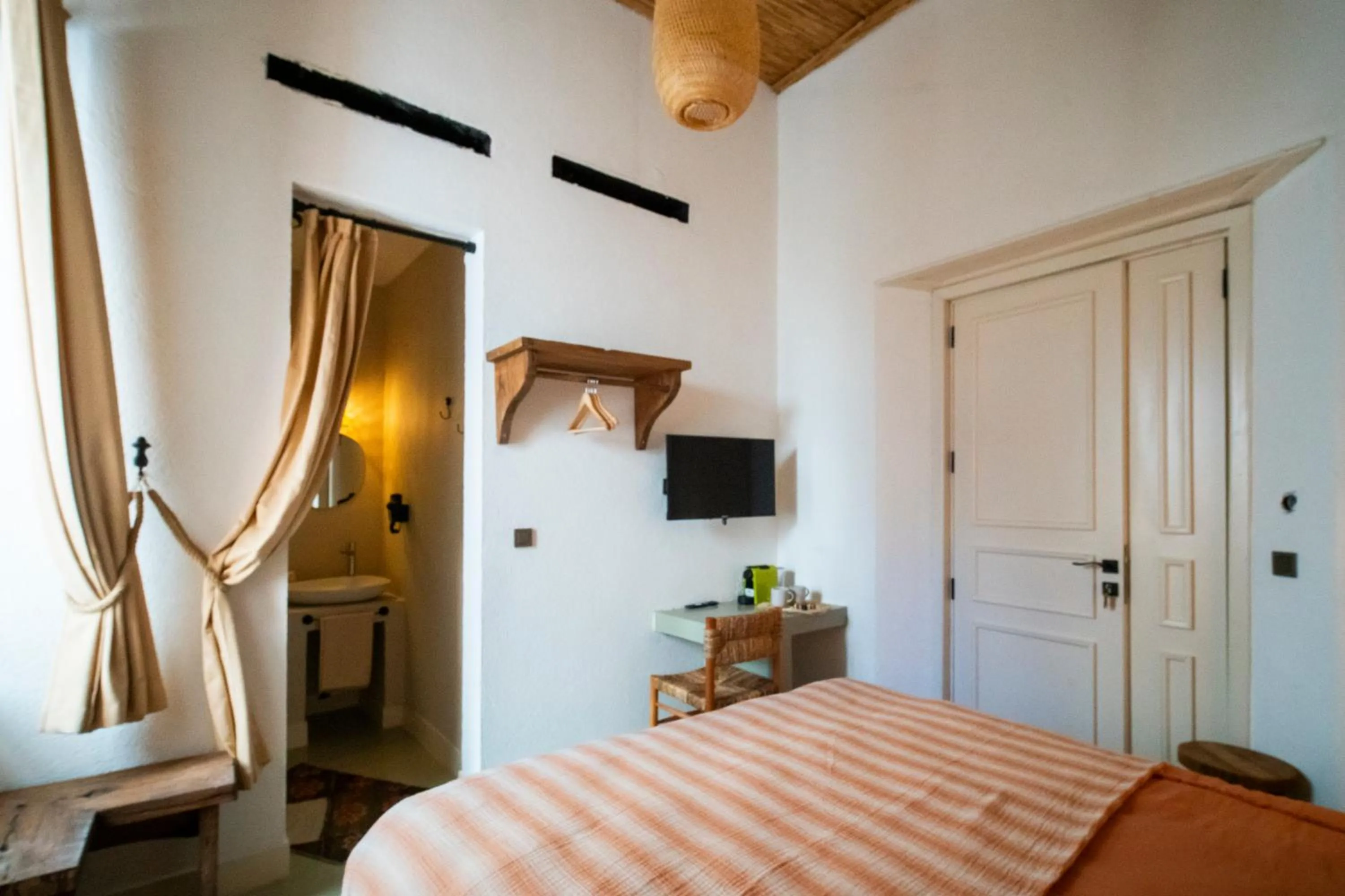 Photo of the whole room, Bed in Notarius Hotel Bodrum