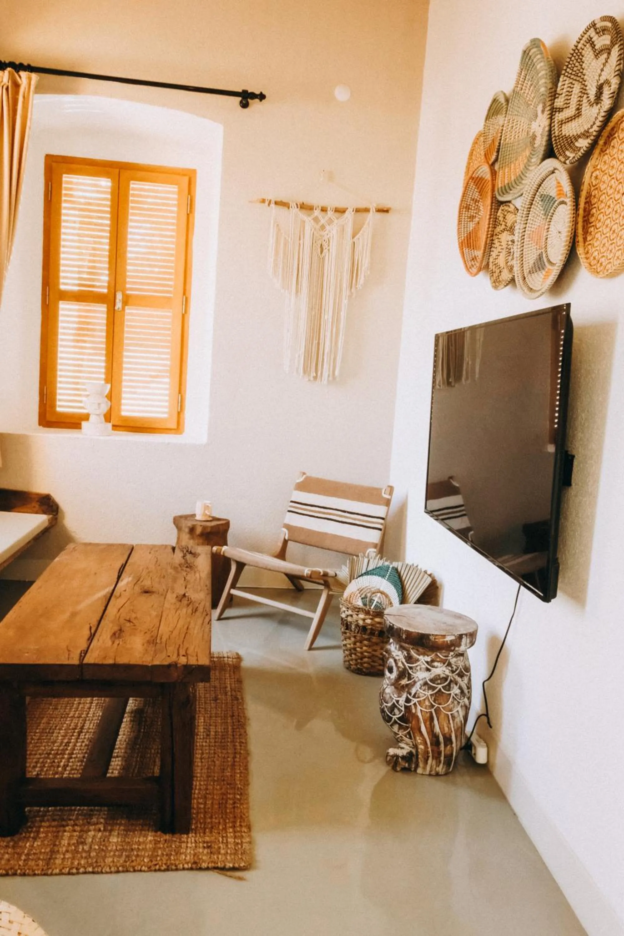 Communal lounge/ TV room in Notarius Hotel Bodrum