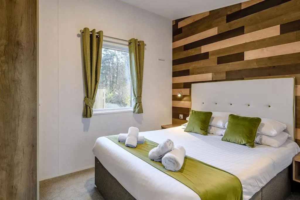 Bed in Best Western Plus Kenwick Park Hotel