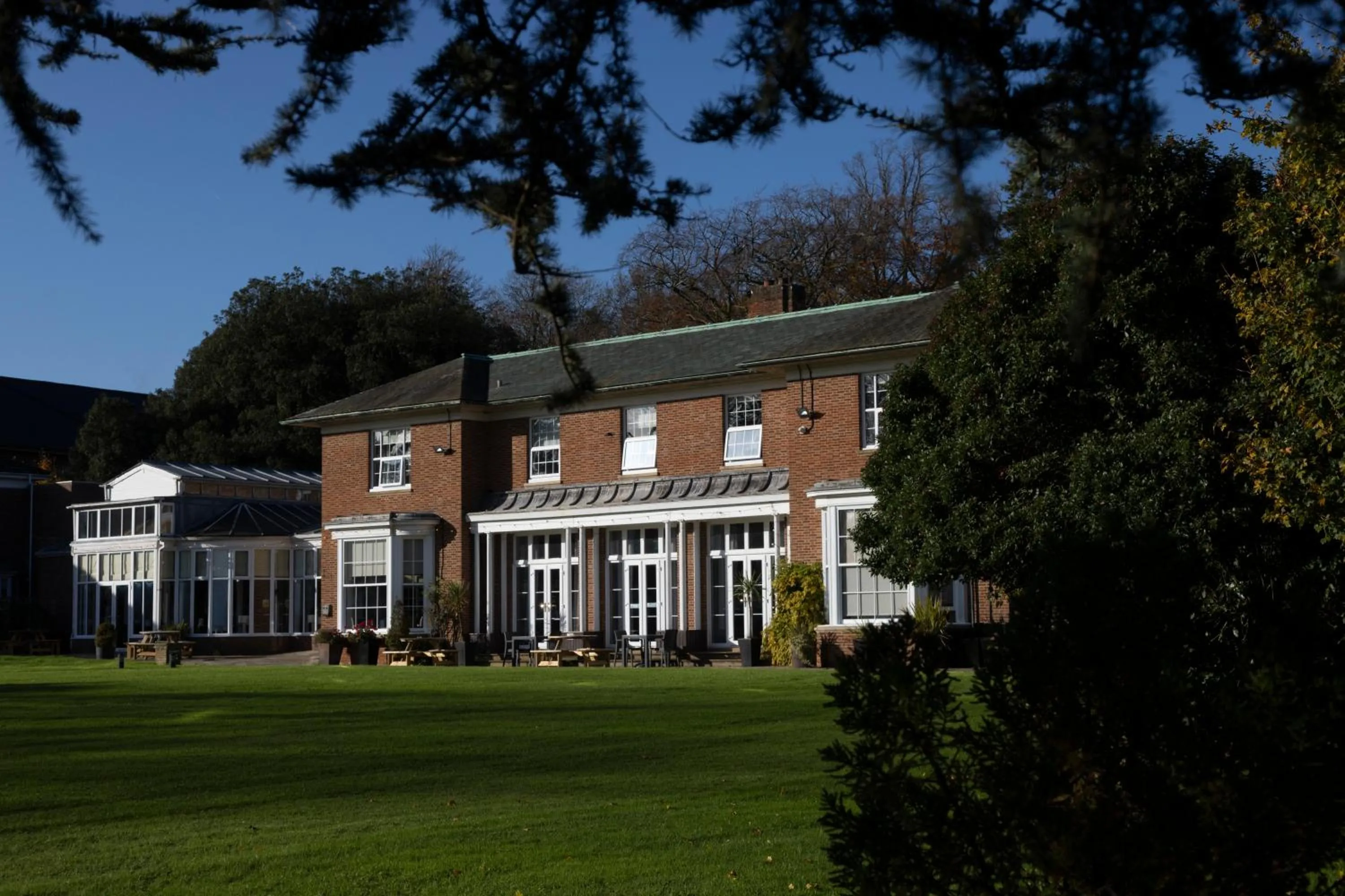 Property building in Best Western Plus Kenwick Park Hotel