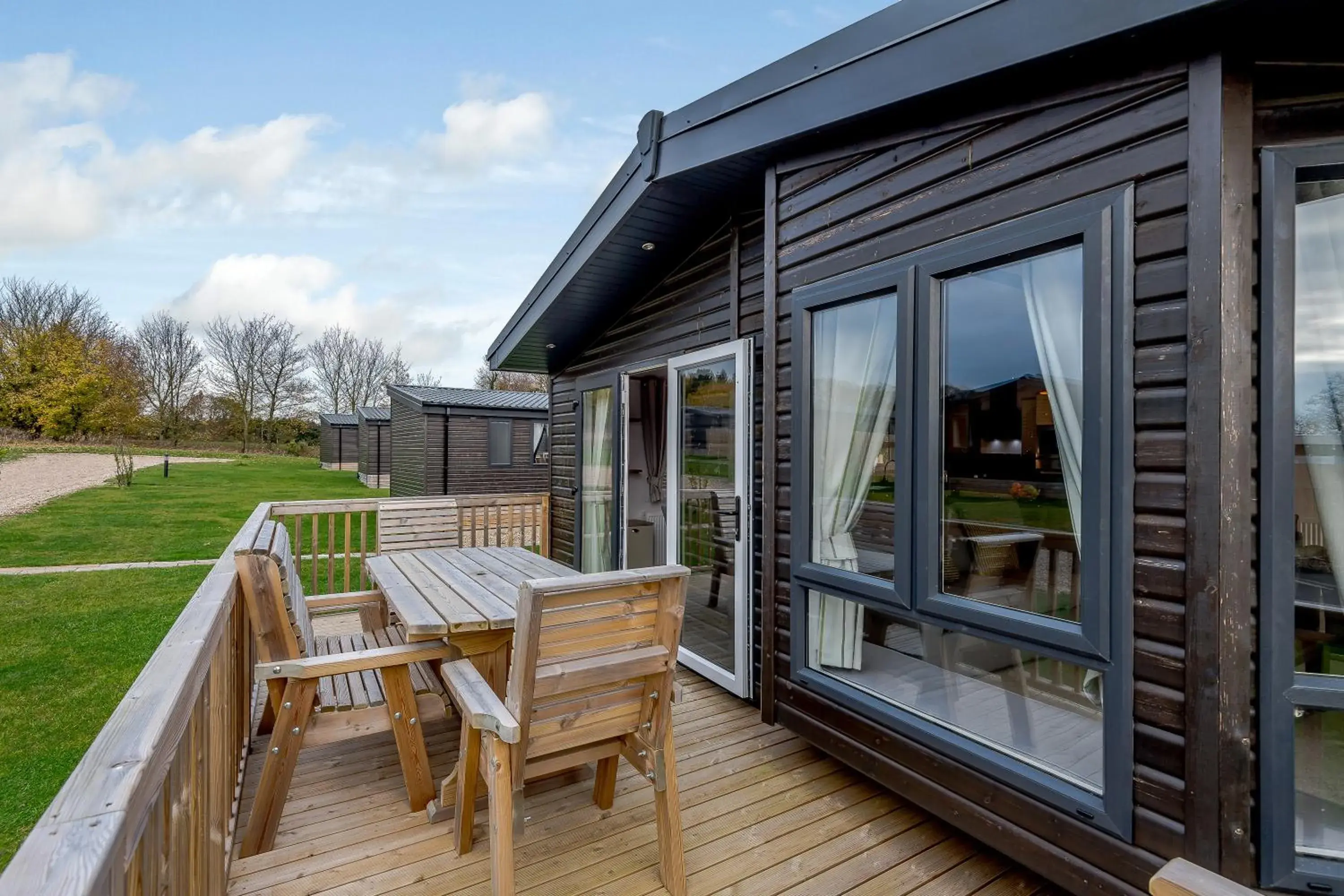 Three-Bedroom Lodge with Hot Tub - Non-Smoking in Best Western Plus Kenwick Park Hotel Three-Bedroom Lodge with Hot Tub - Non-Smoking in Best Western Plus Kenwick Park Hotel