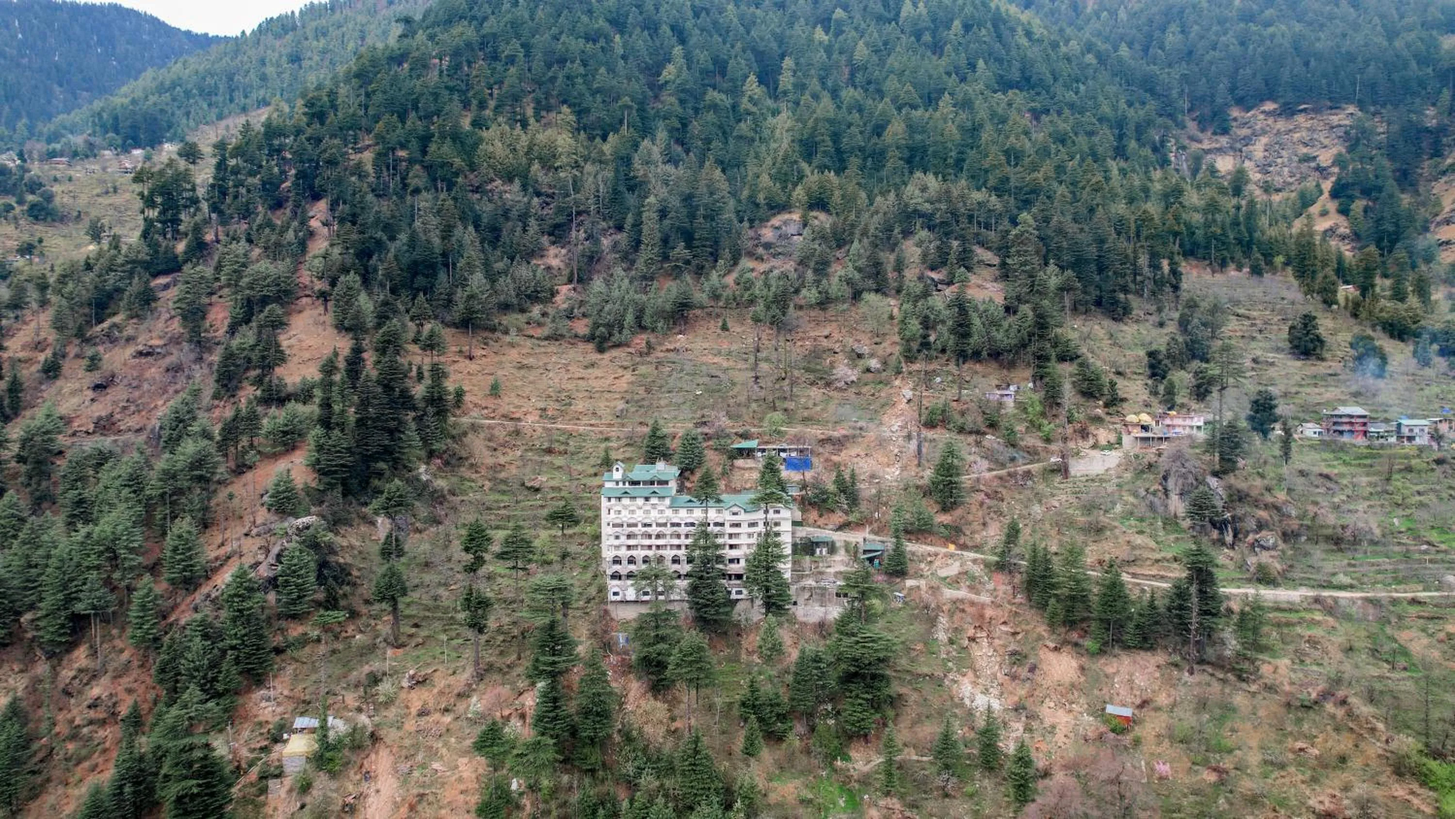 Facade/entrance in Aatmayog Luxury Manor By Blueko Hotels