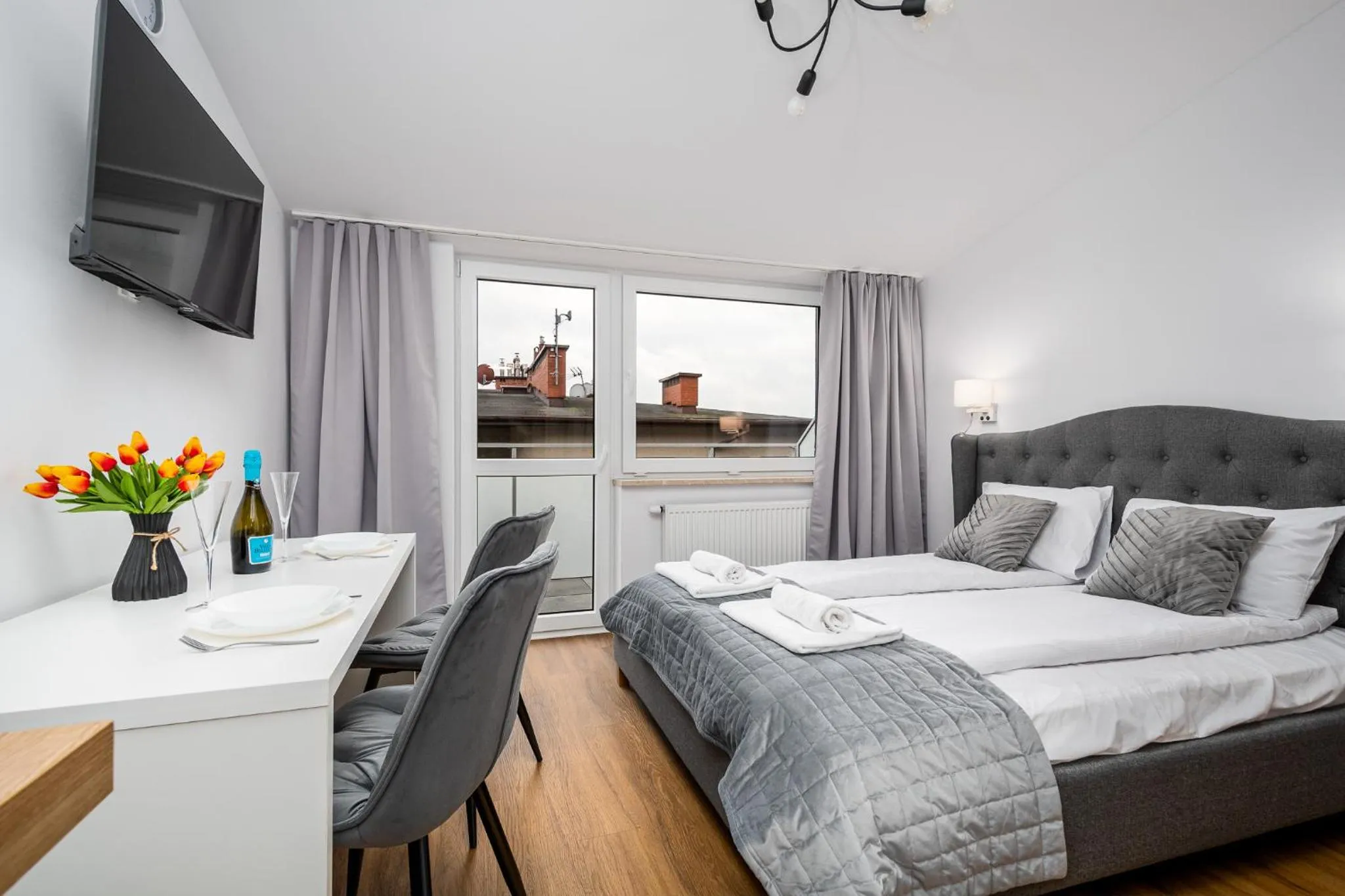 Photo of the whole room, Bed in Pileckiego Residence