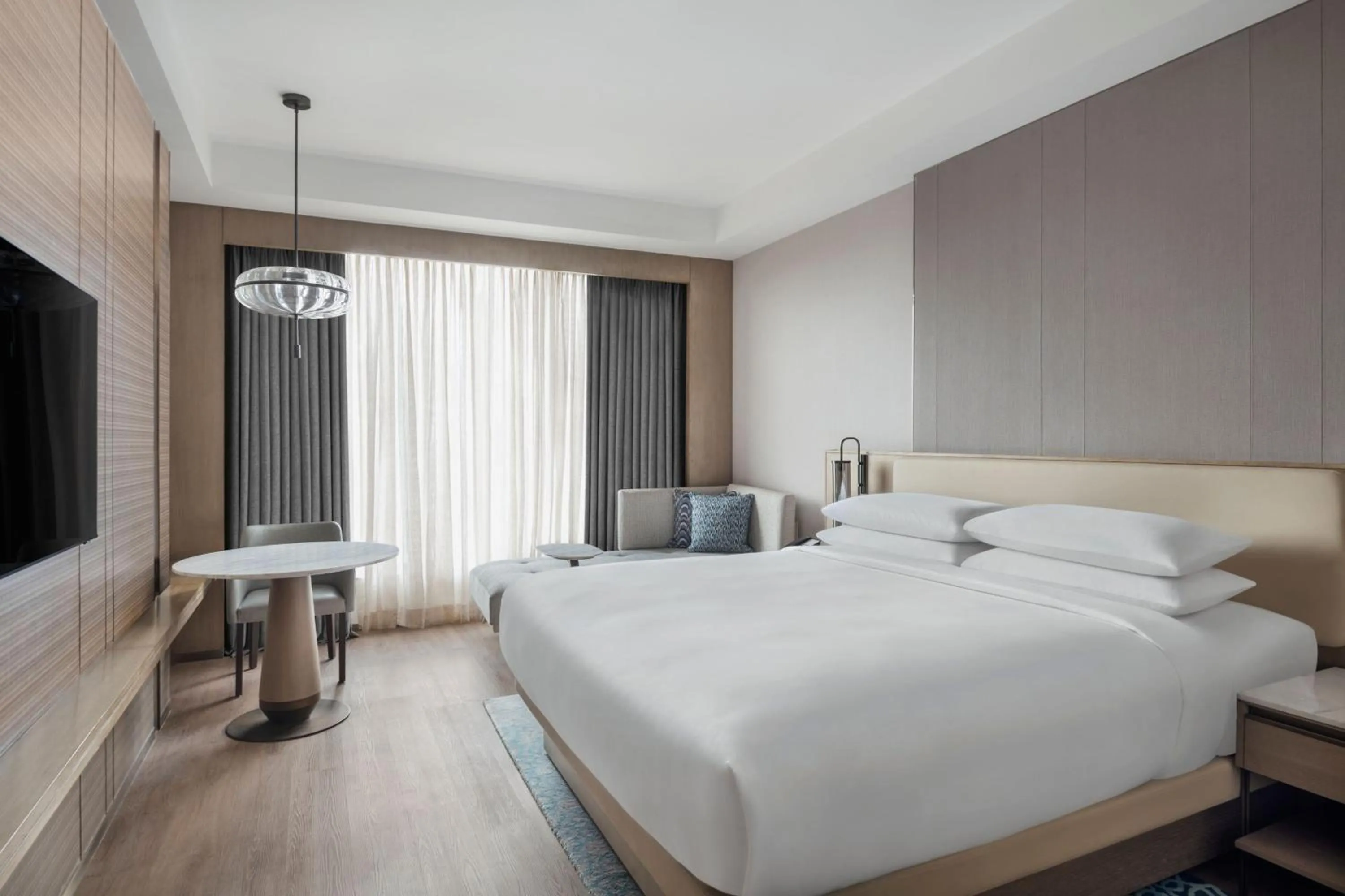 Photo of the whole room, Bed in Navi Mumbai Marriott