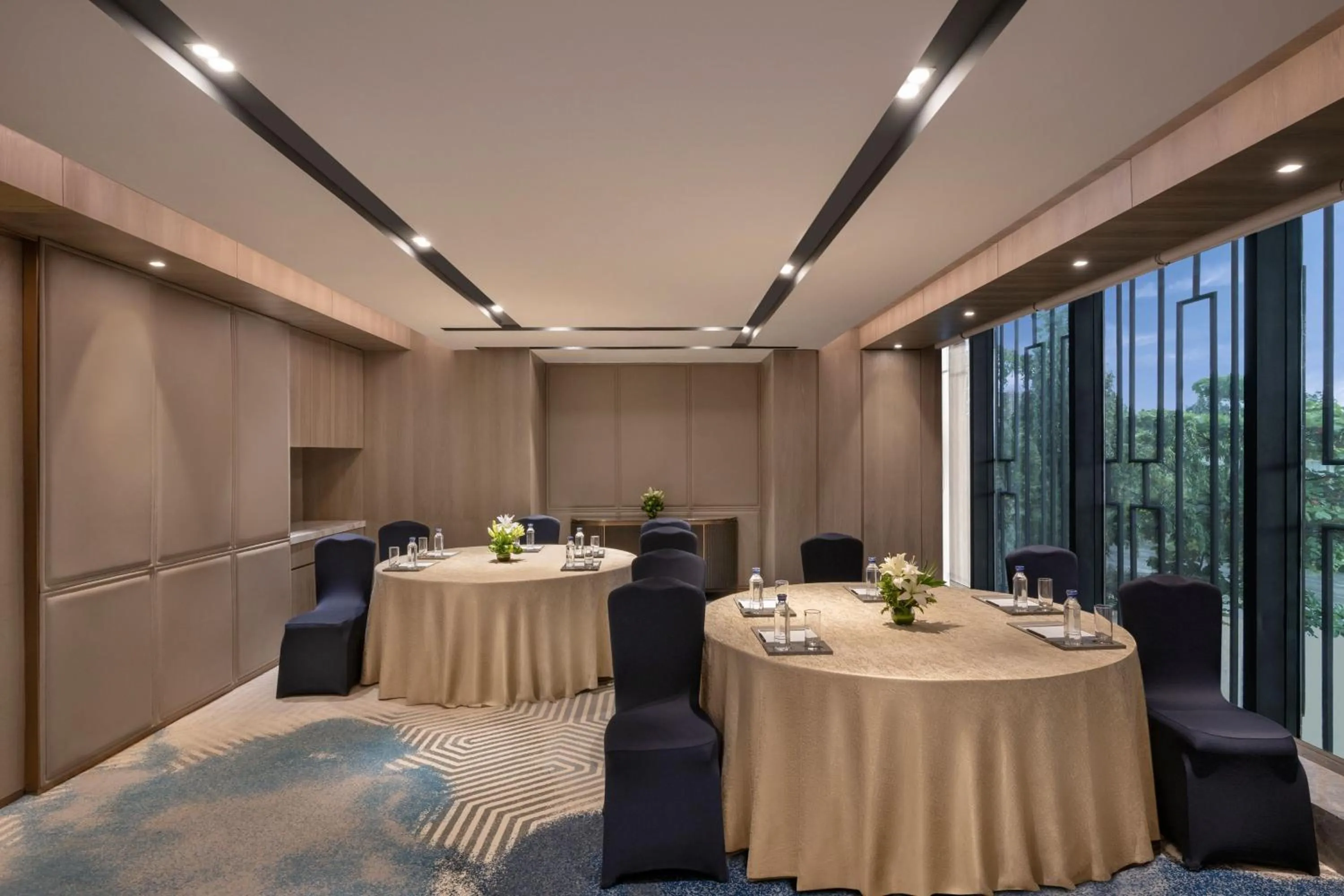 Meeting/conference room in Navi Mumbai Marriott