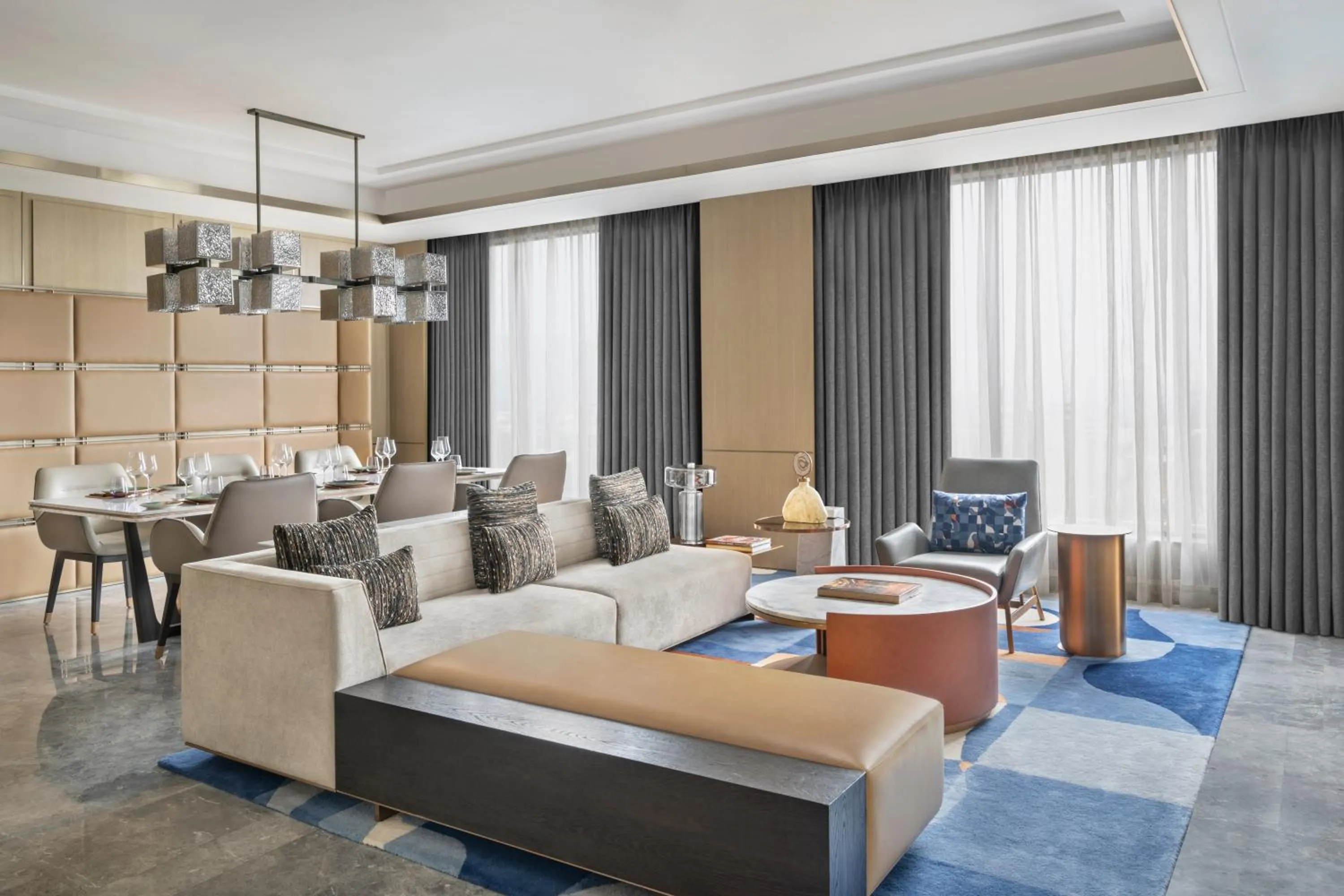 Living room in Navi Mumbai Marriott