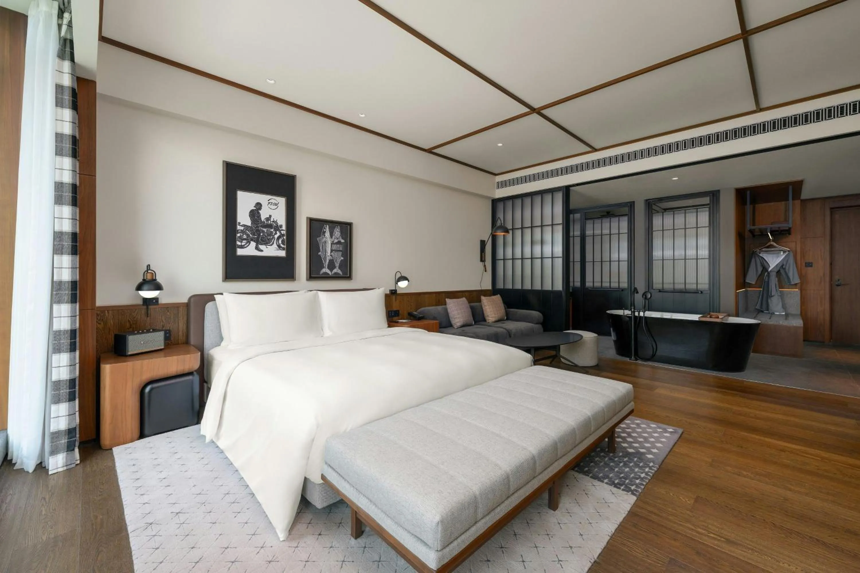 Photo of the whole room, Bed in Flow and Co. Qingdao, Autograph Collection