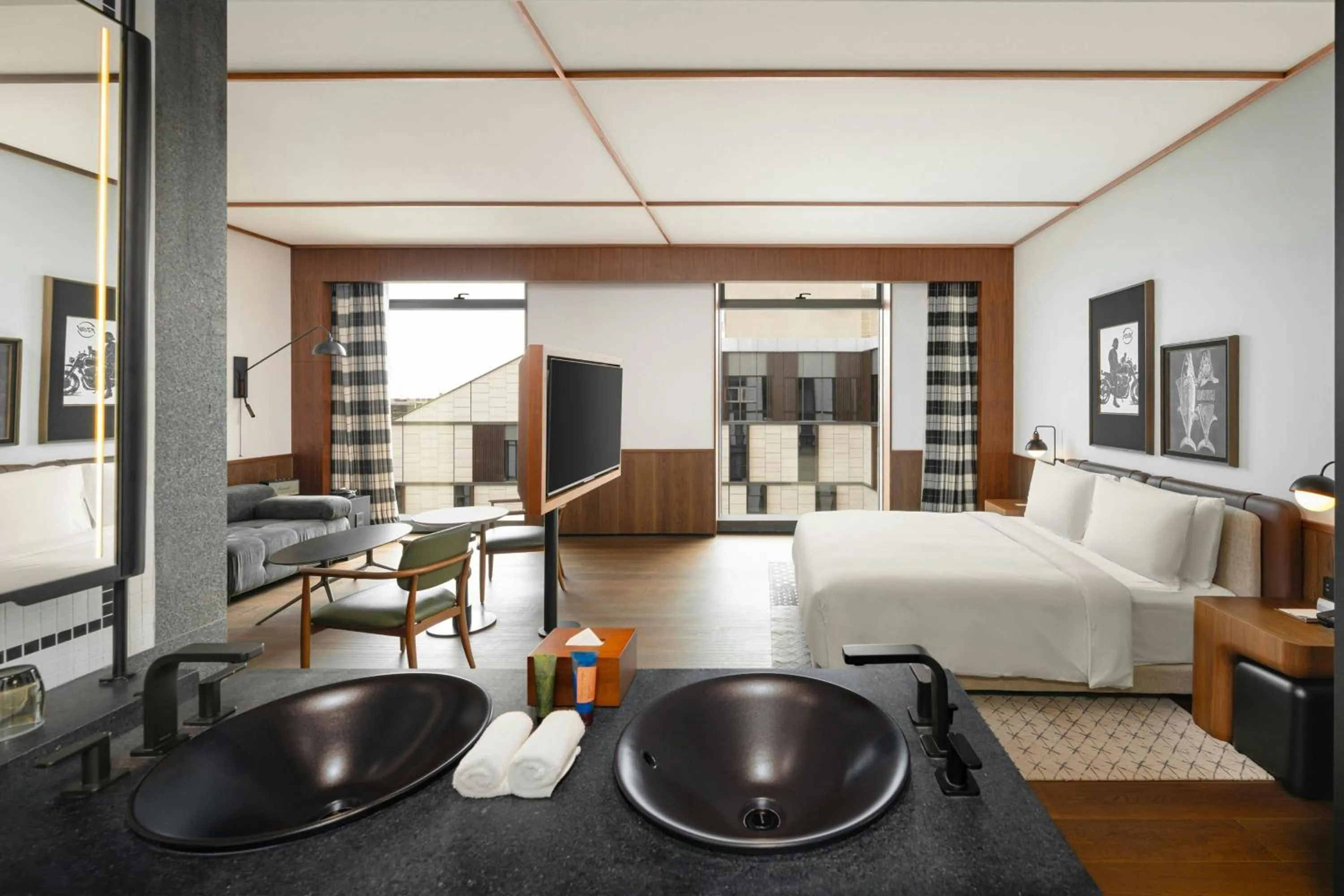 Photo of the whole room, Bed in Flow and Co. Qingdao, Autograph Collection