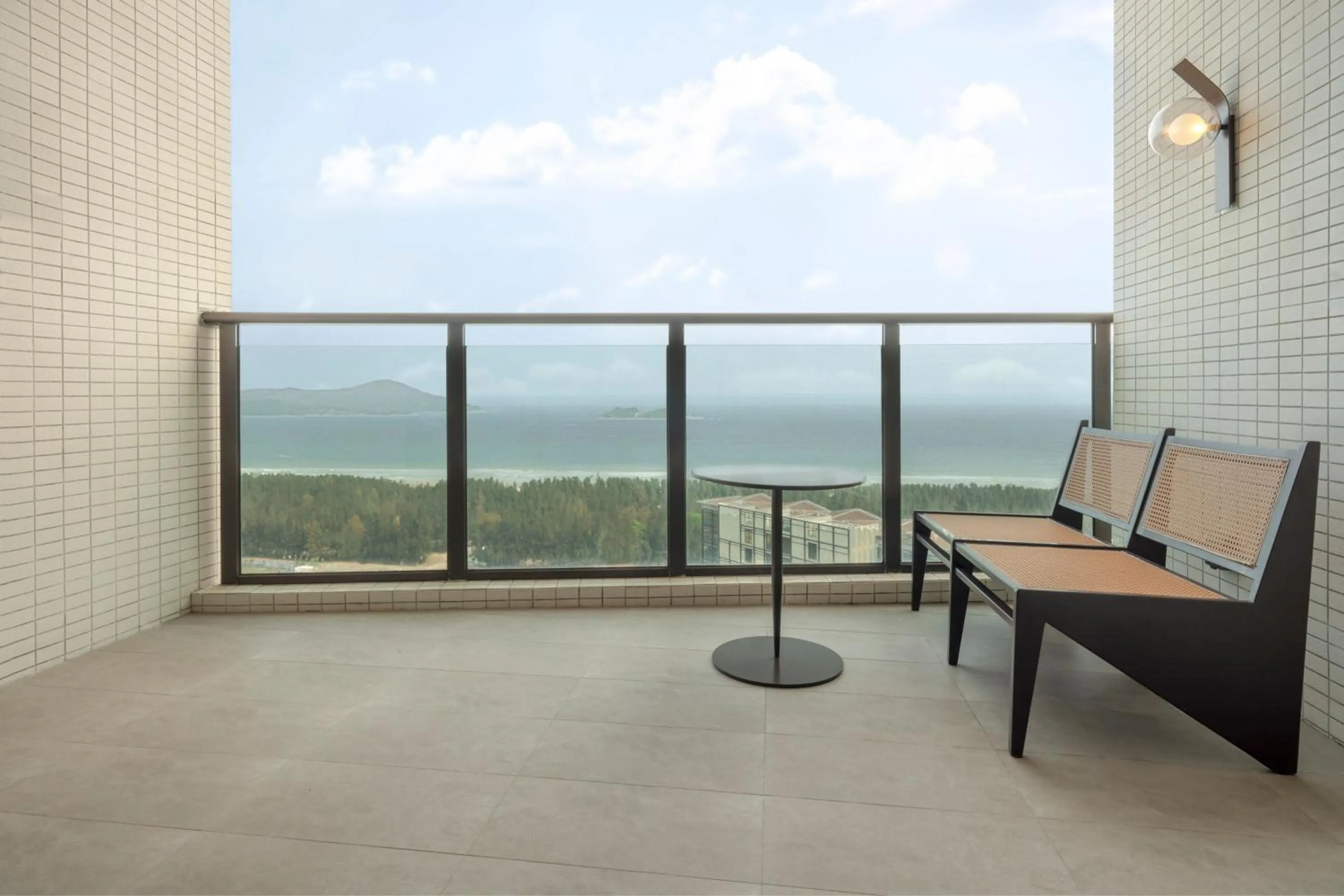 Photo of the whole room in Element Yangjiang Hailing Island