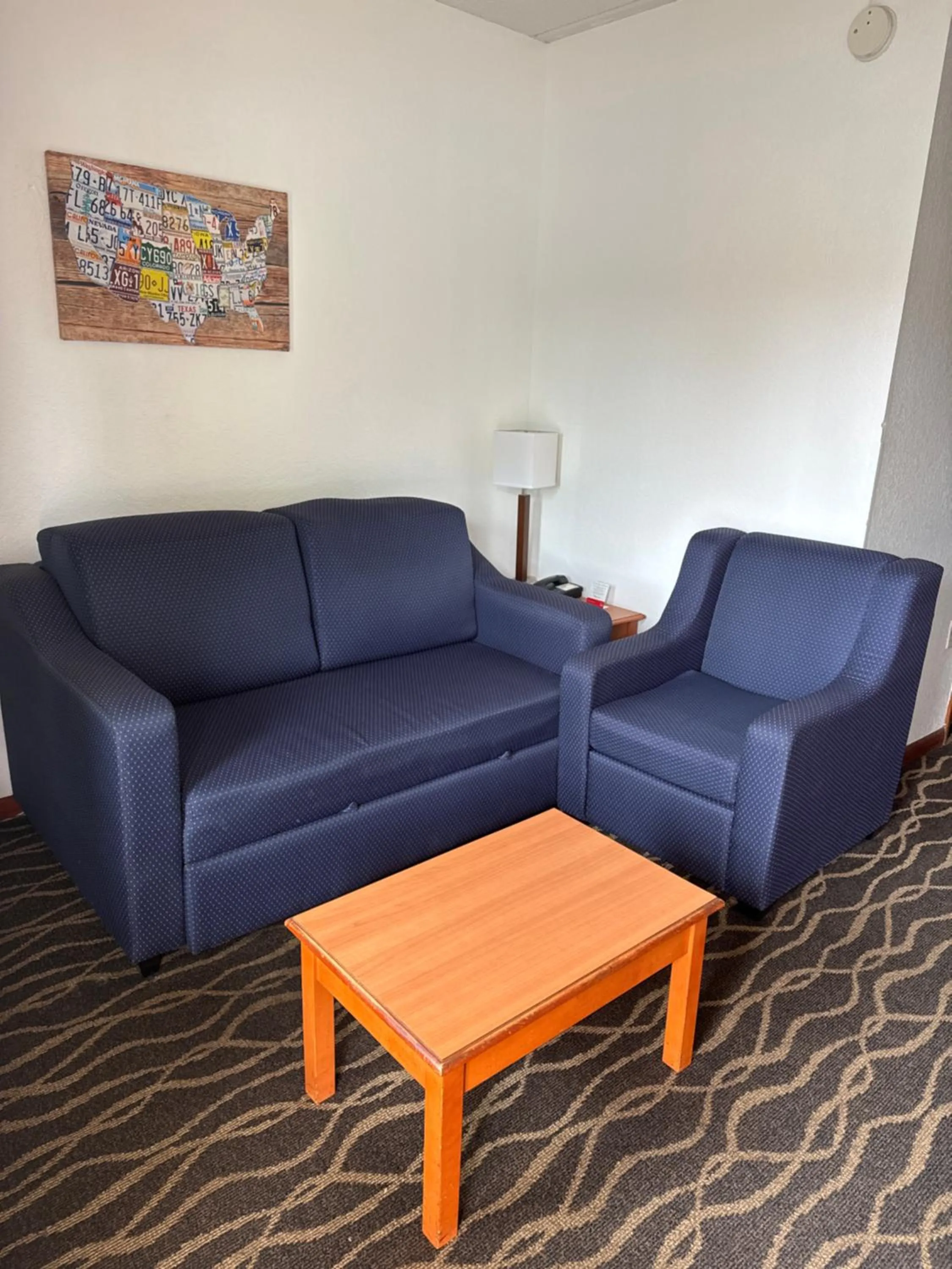 Econolodge inn & suites