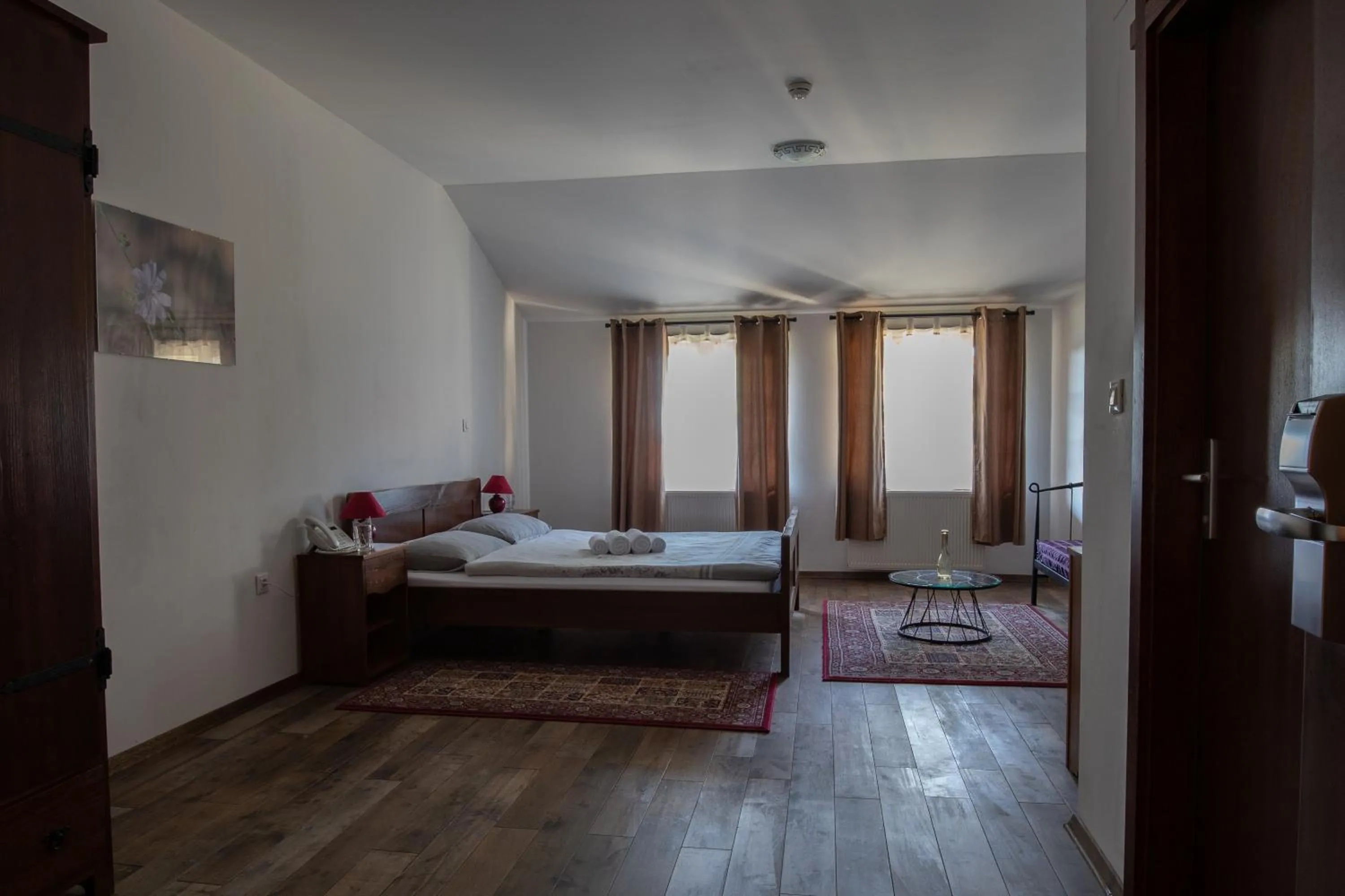 Photo of the whole room in Hotel Lug