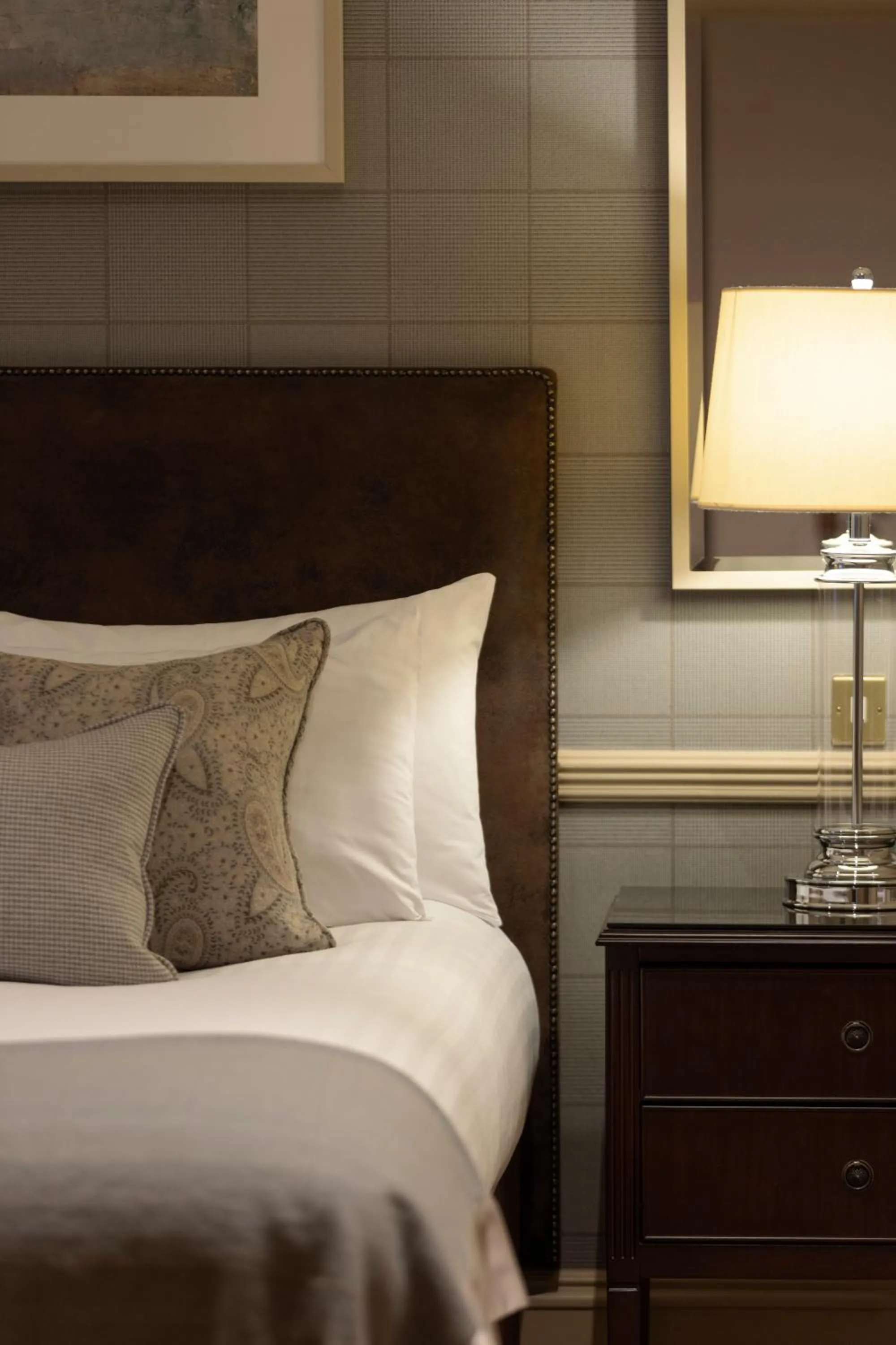 Bedroom, Bed in Thainstone House