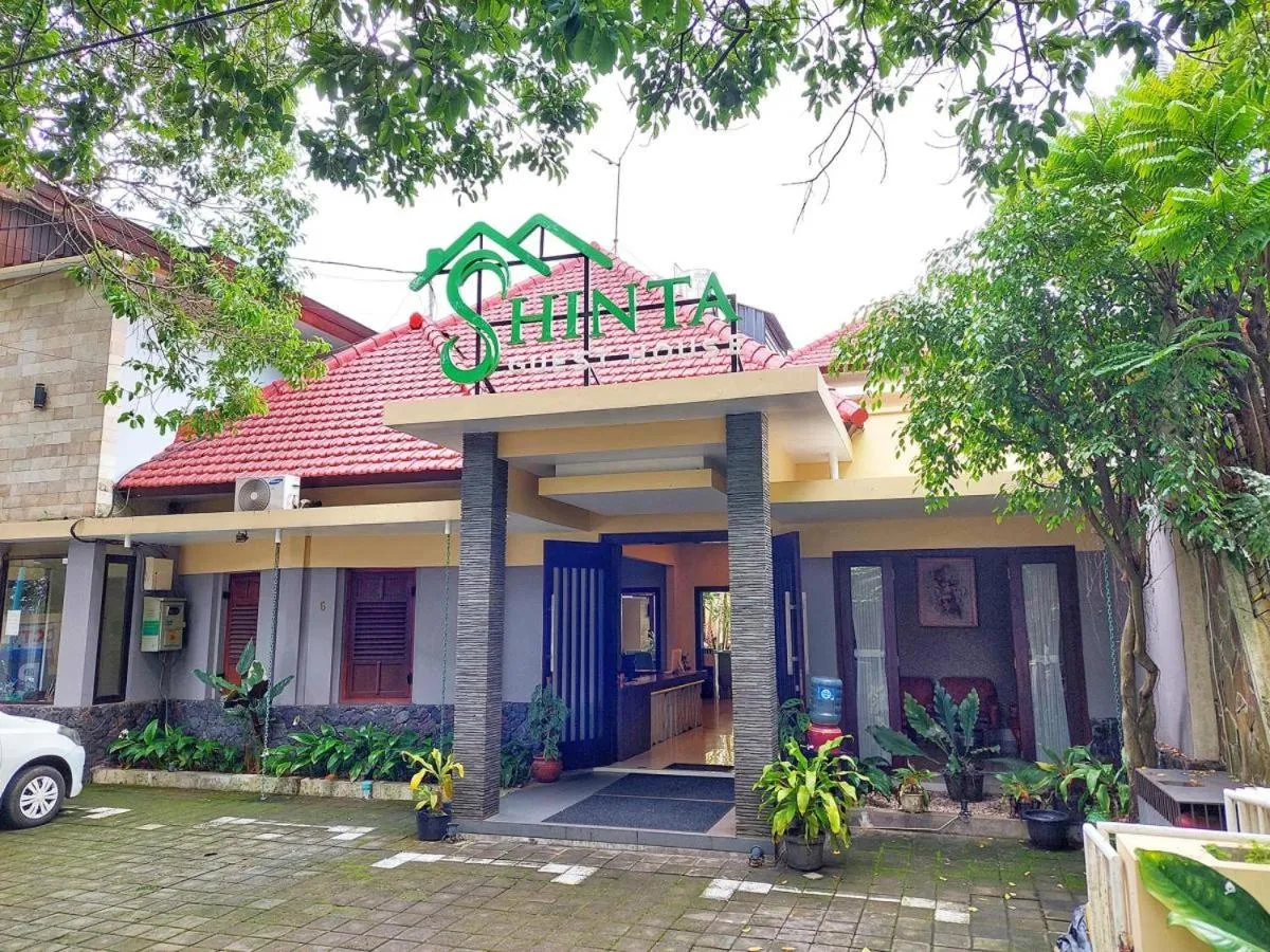 Property building in Shinta Guesthouse