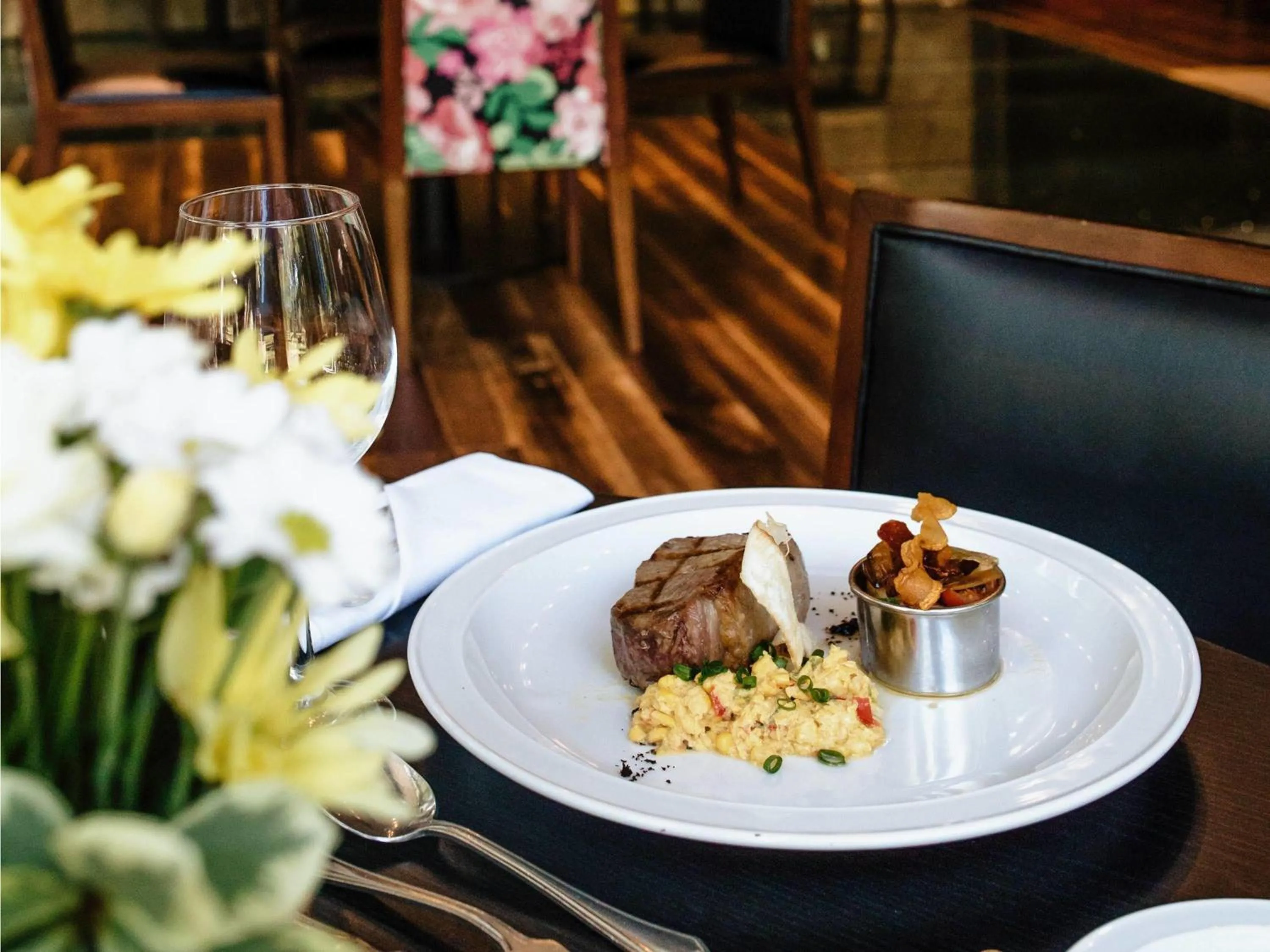 Restaurant/places to eat in Mercure Iguazu Hotel Iru