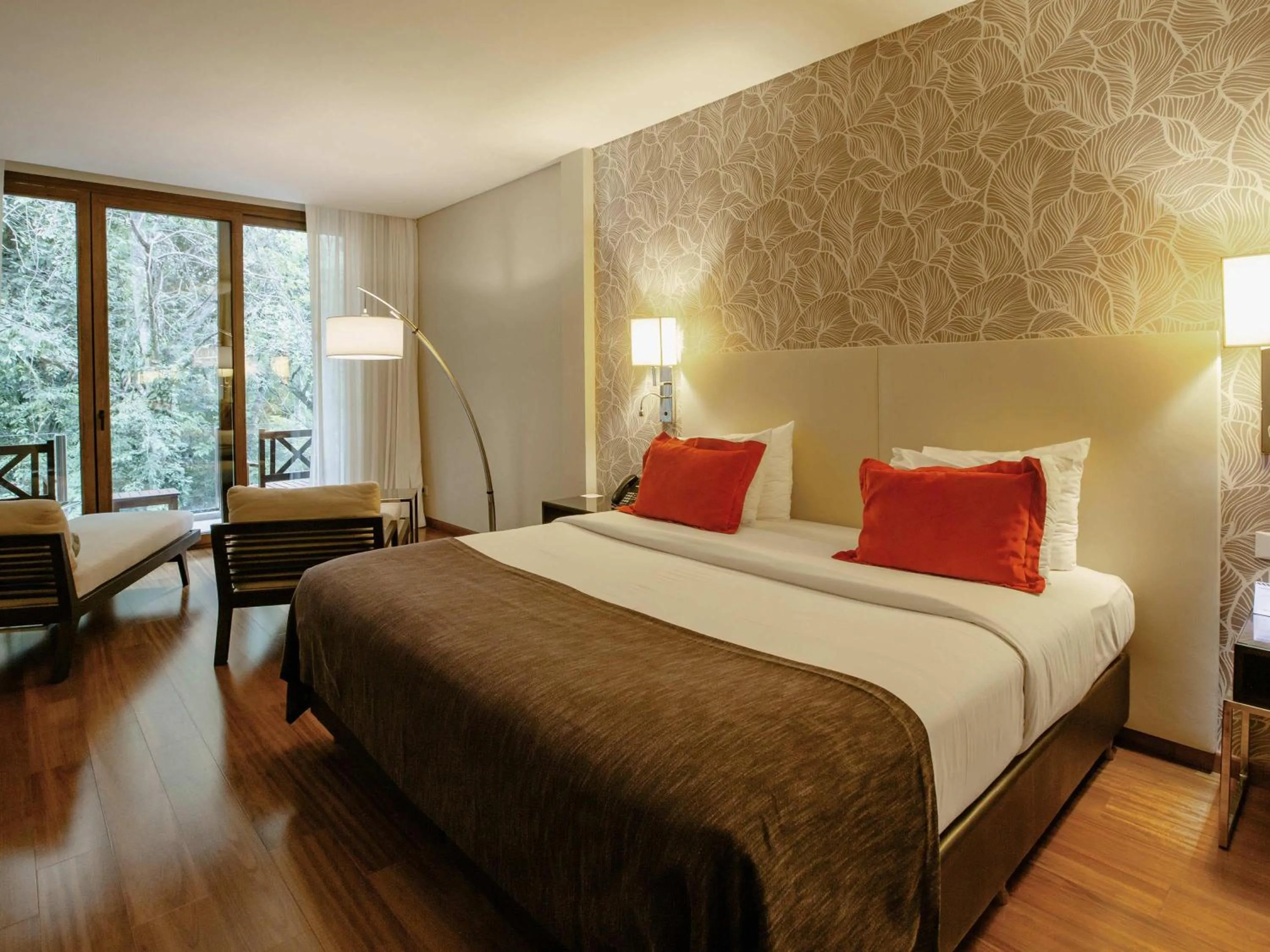 Bedroom, Bed in Mercure Iguazu Hotel Iru