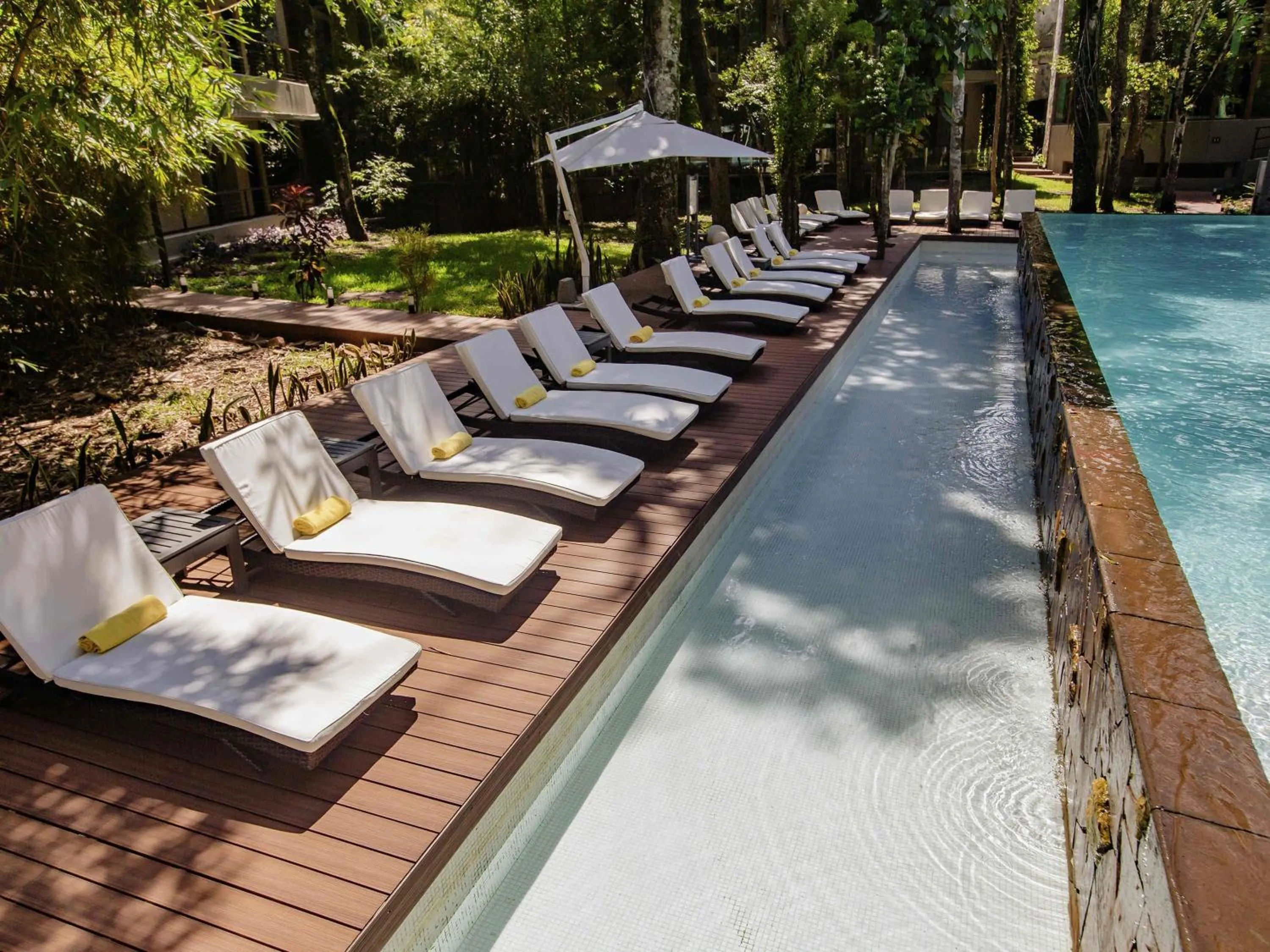 Pool view in Mercure Iguazu Hotel Iru