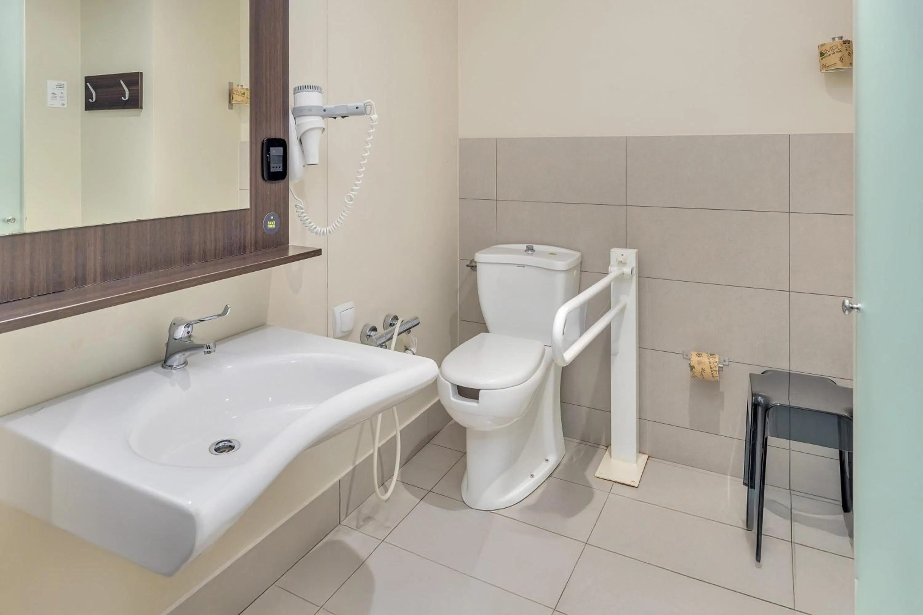 Photo of the whole room in B&B Hotel Milano Cenisio Garibaldi