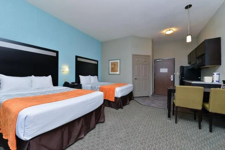 Kitchen or kitchenette, Bed in Hallmarc Studios