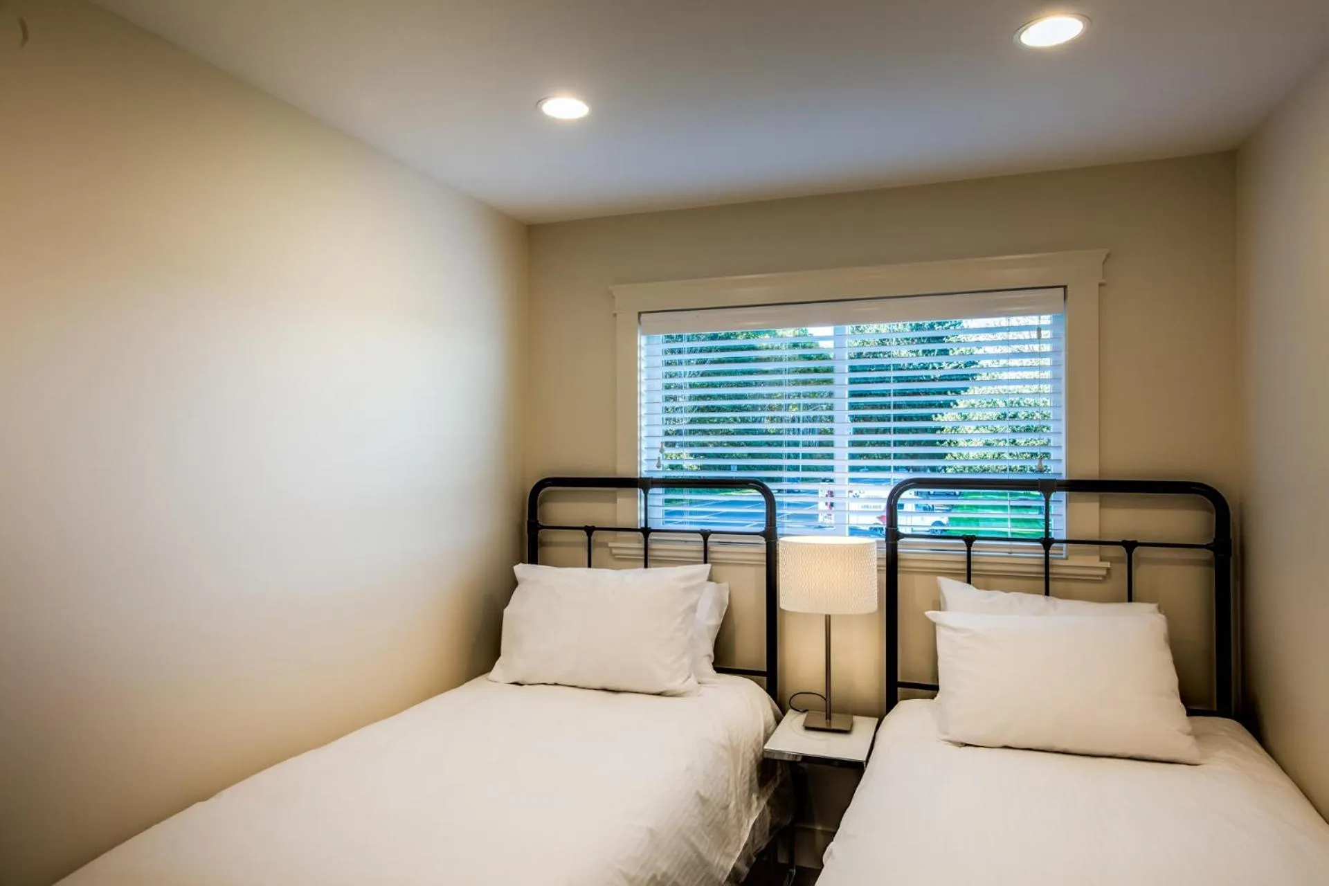 Bed in Qualicum Beach Ocean Suites