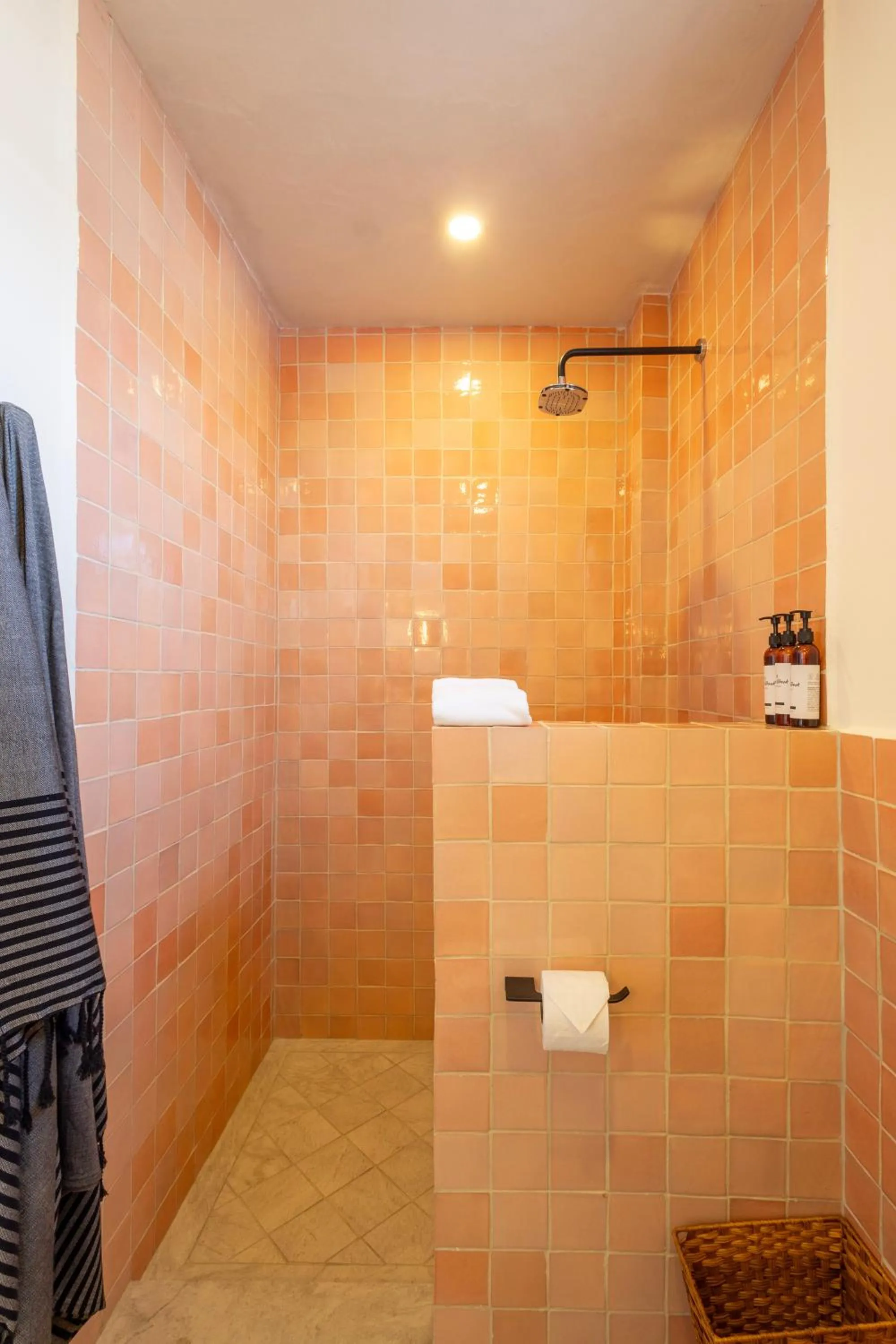 Bathroom in Cabo Break Hotel