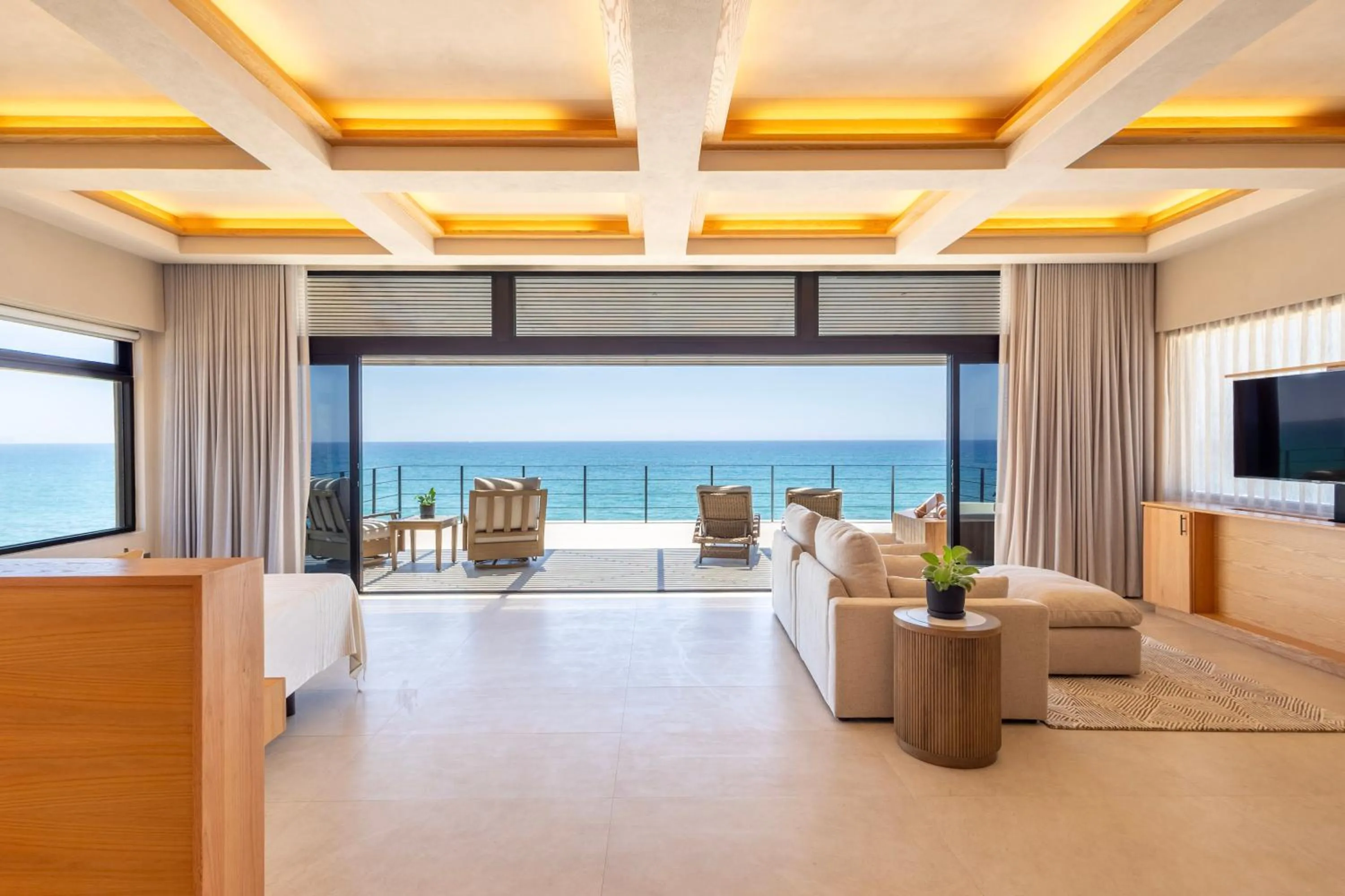 Bedroom in Cabo Break Hotel