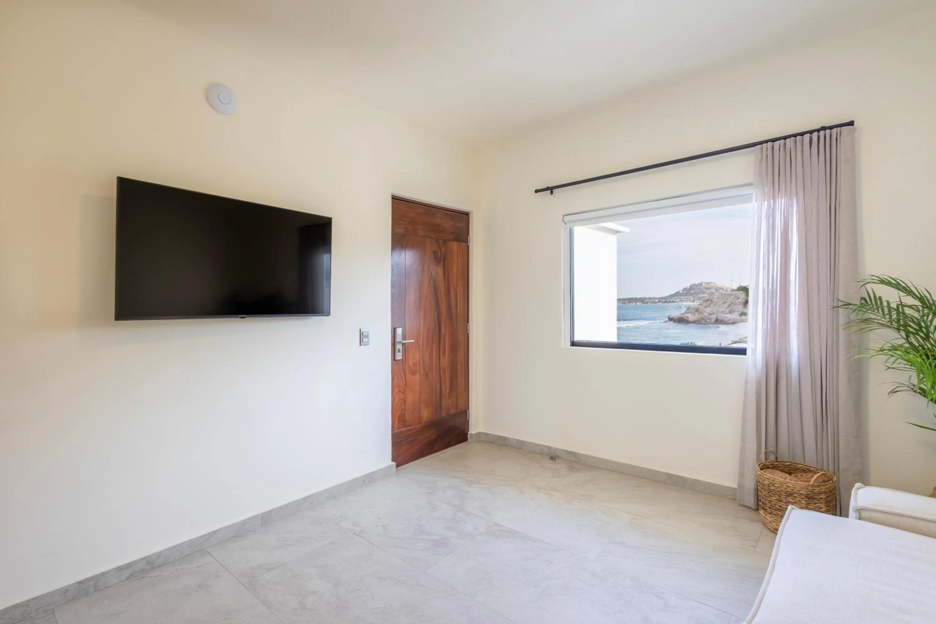 Living room in Cabo Break Hotel