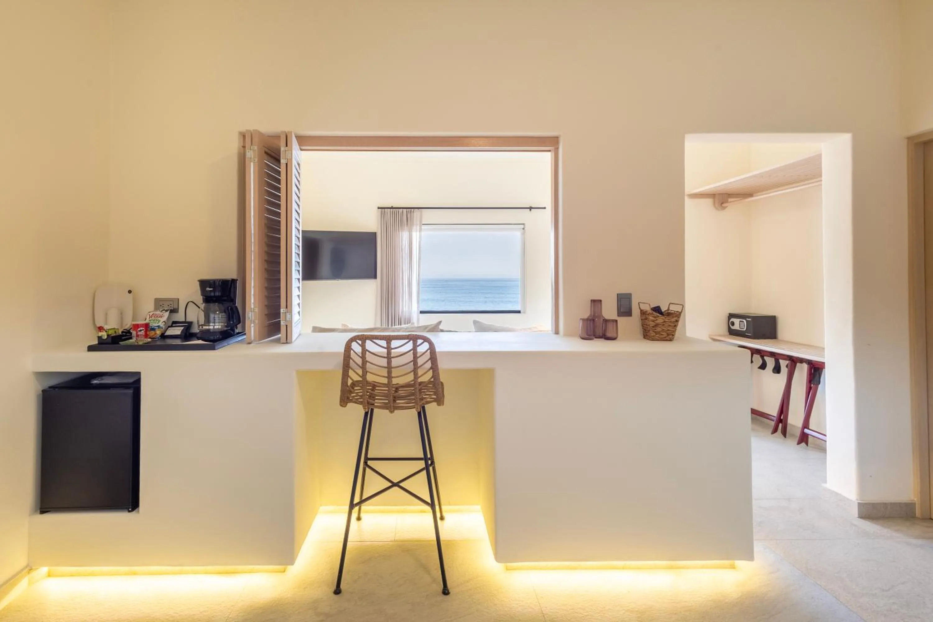 Bedroom in Cabo Break Hotel
