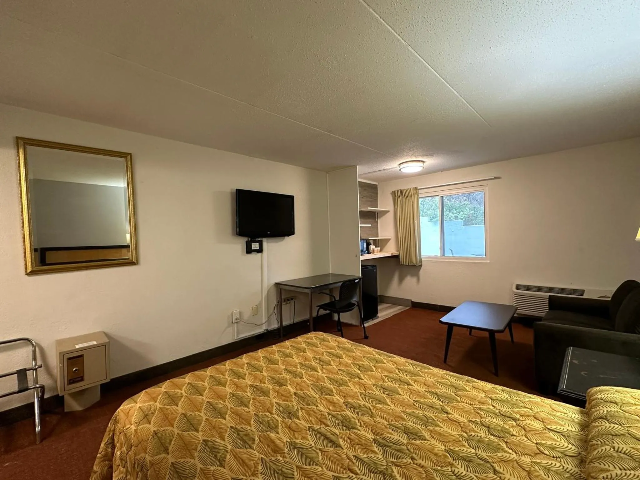 TV and multimedia, Bed in THE INN-Pittsburgh