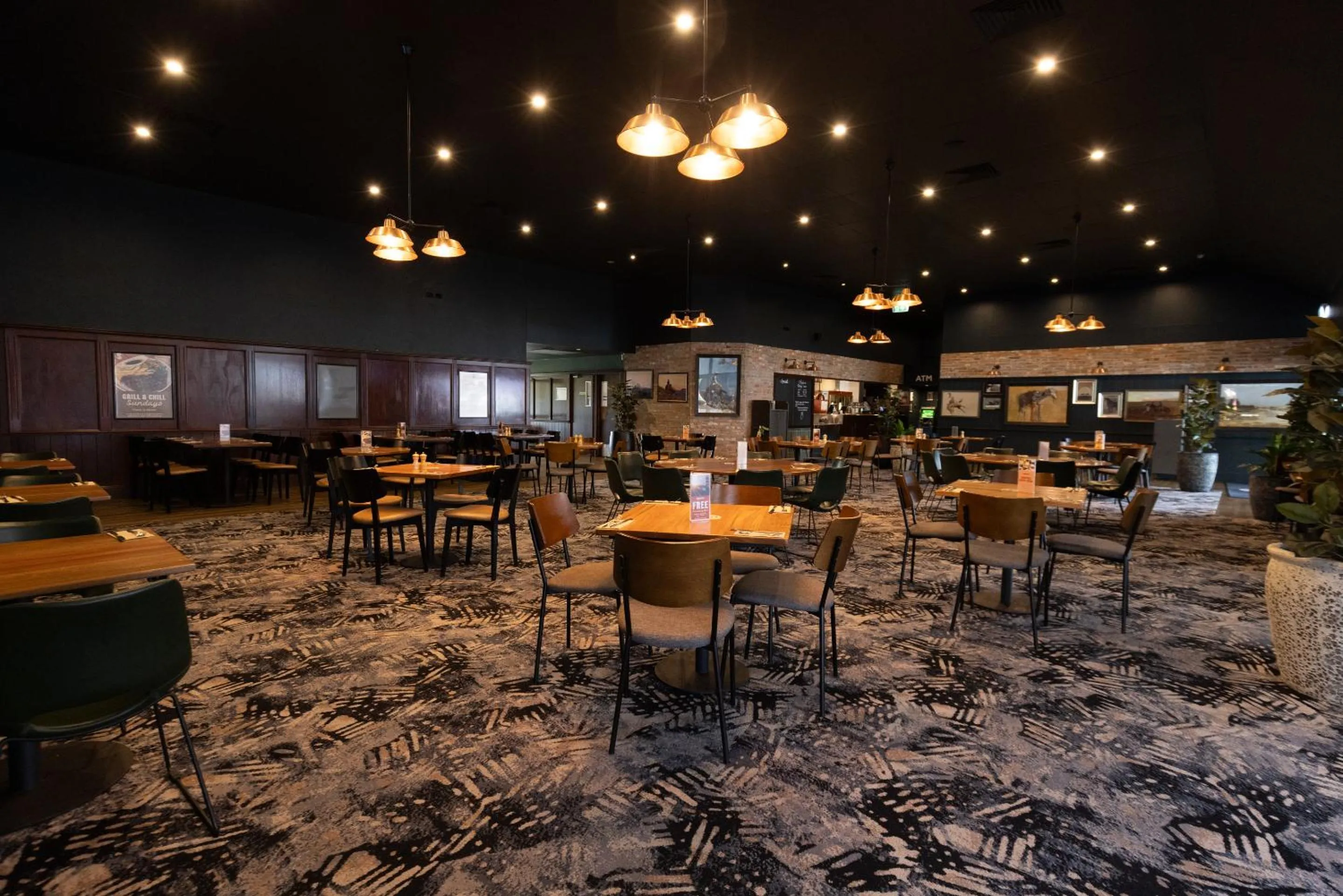 Restaurant/places to eat in Sundowner Hotel Motel