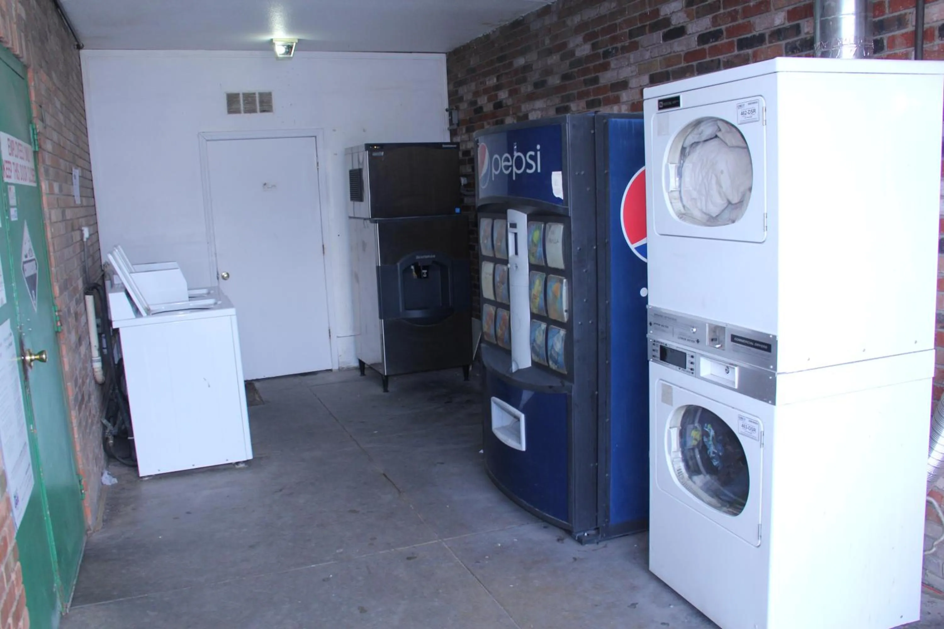 Food and drinks in Super Lodge Motel El Paso