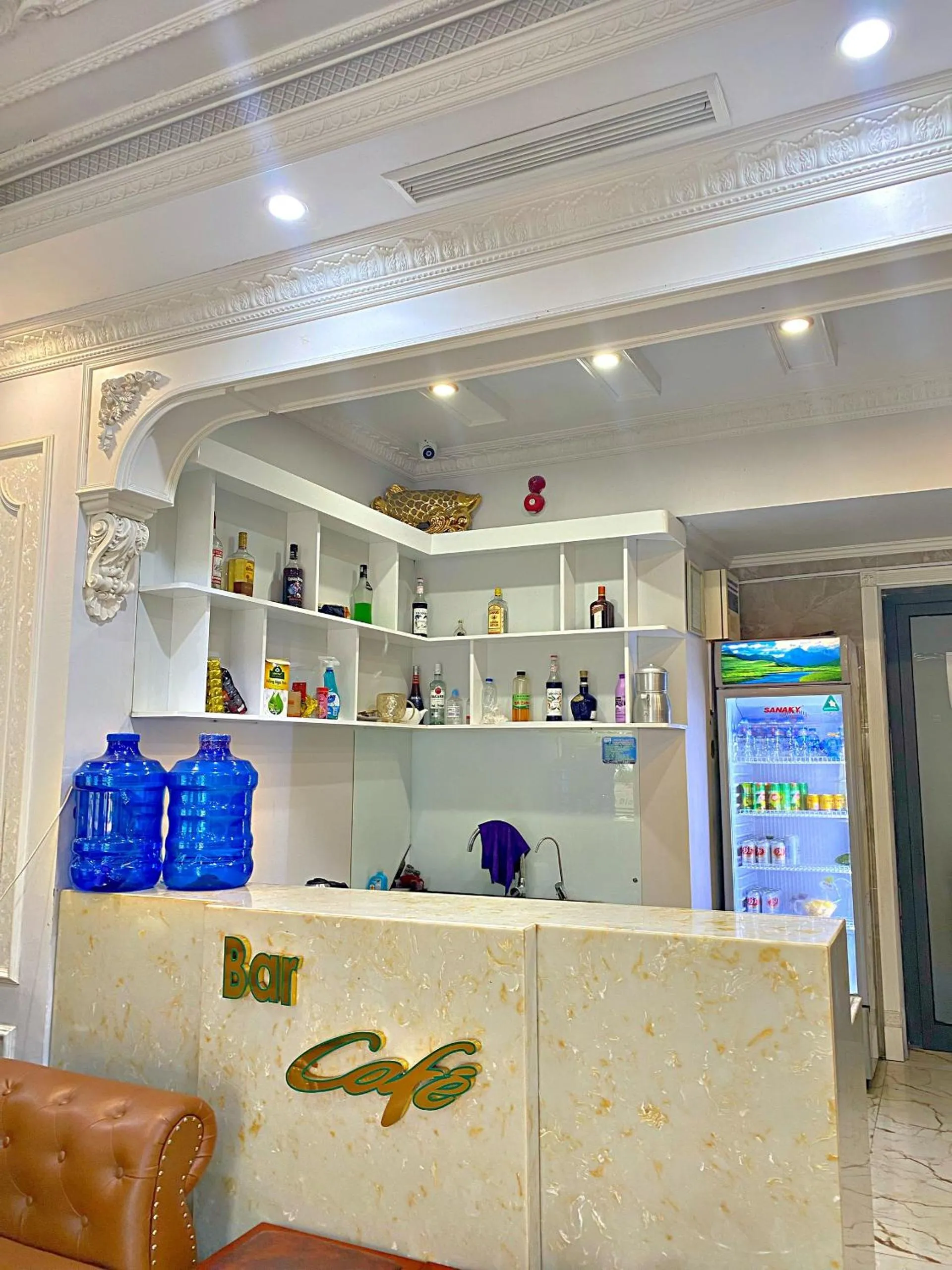 Kitchen or kitchenette in Blue Diamond Hotel