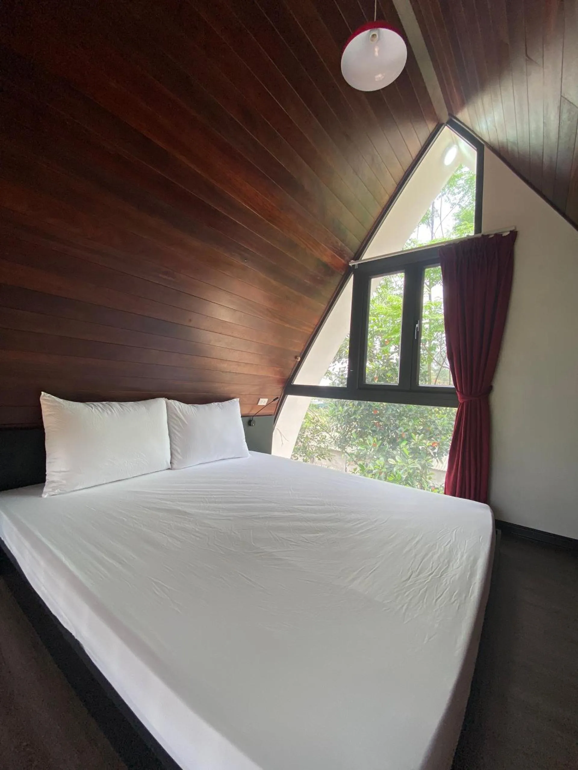 Bed in King Bavi Resort