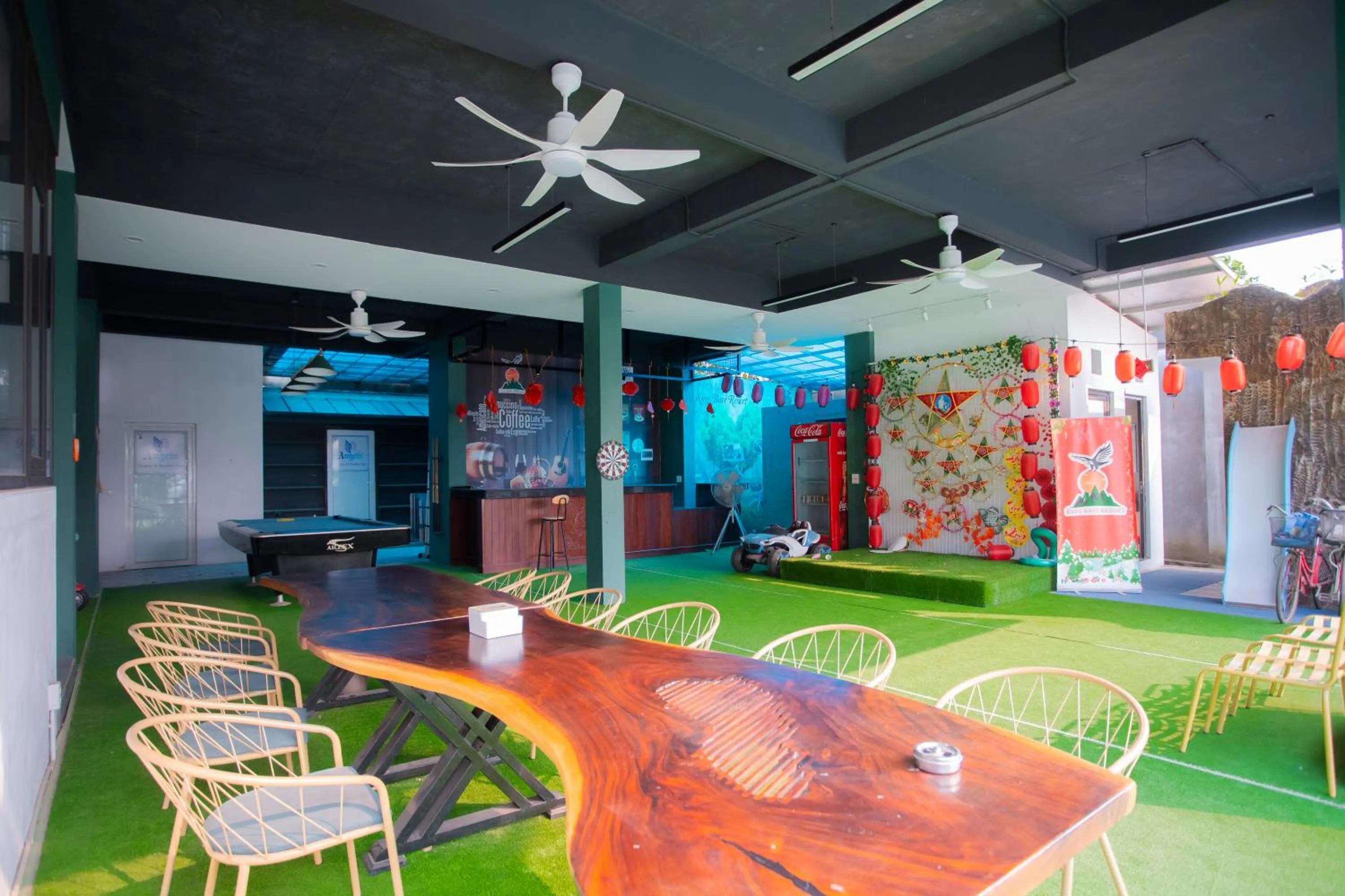 concierge in King Bavi Resort