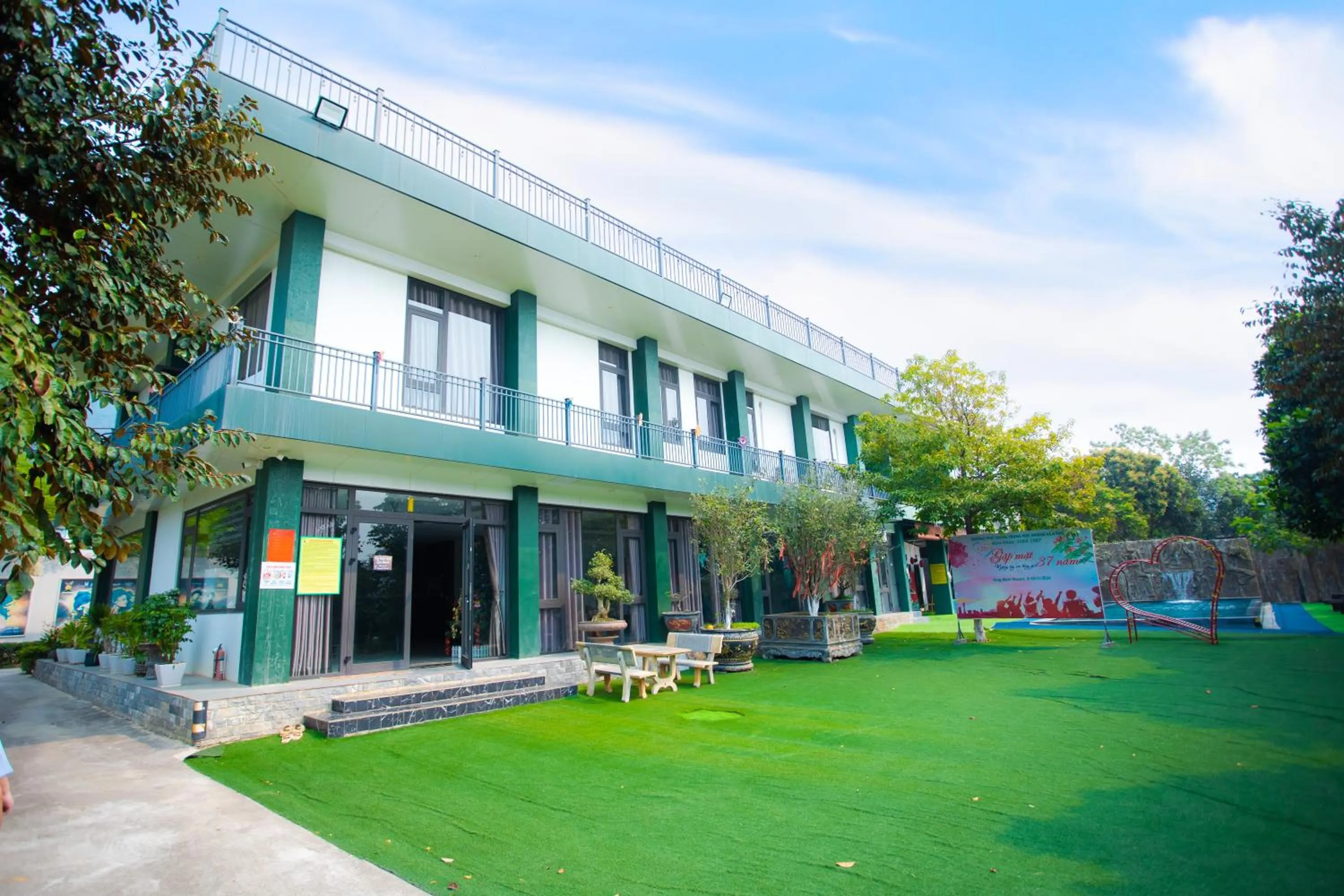 Patio in King Bavi Resort