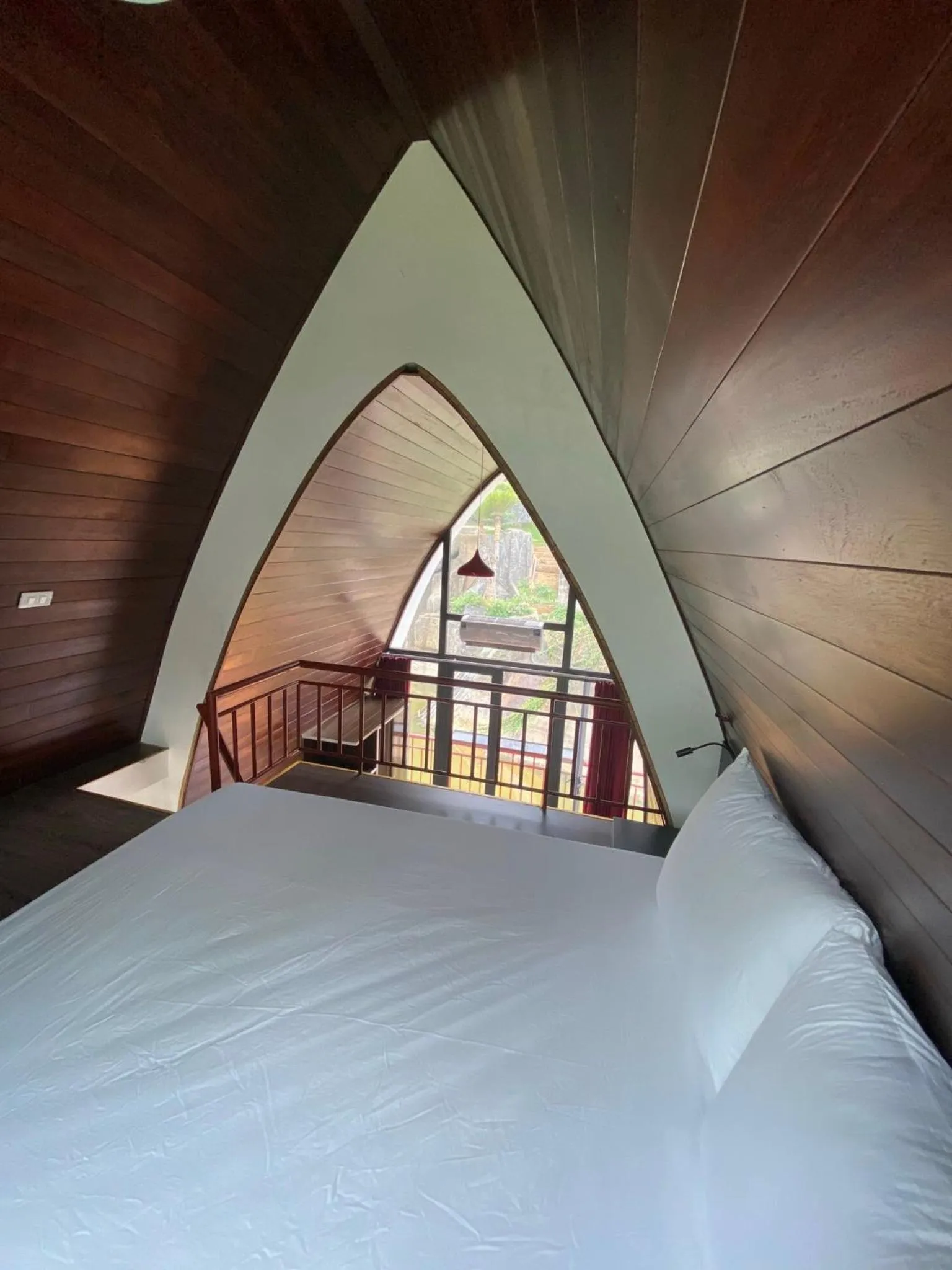 Bed in King Bavi Resort
