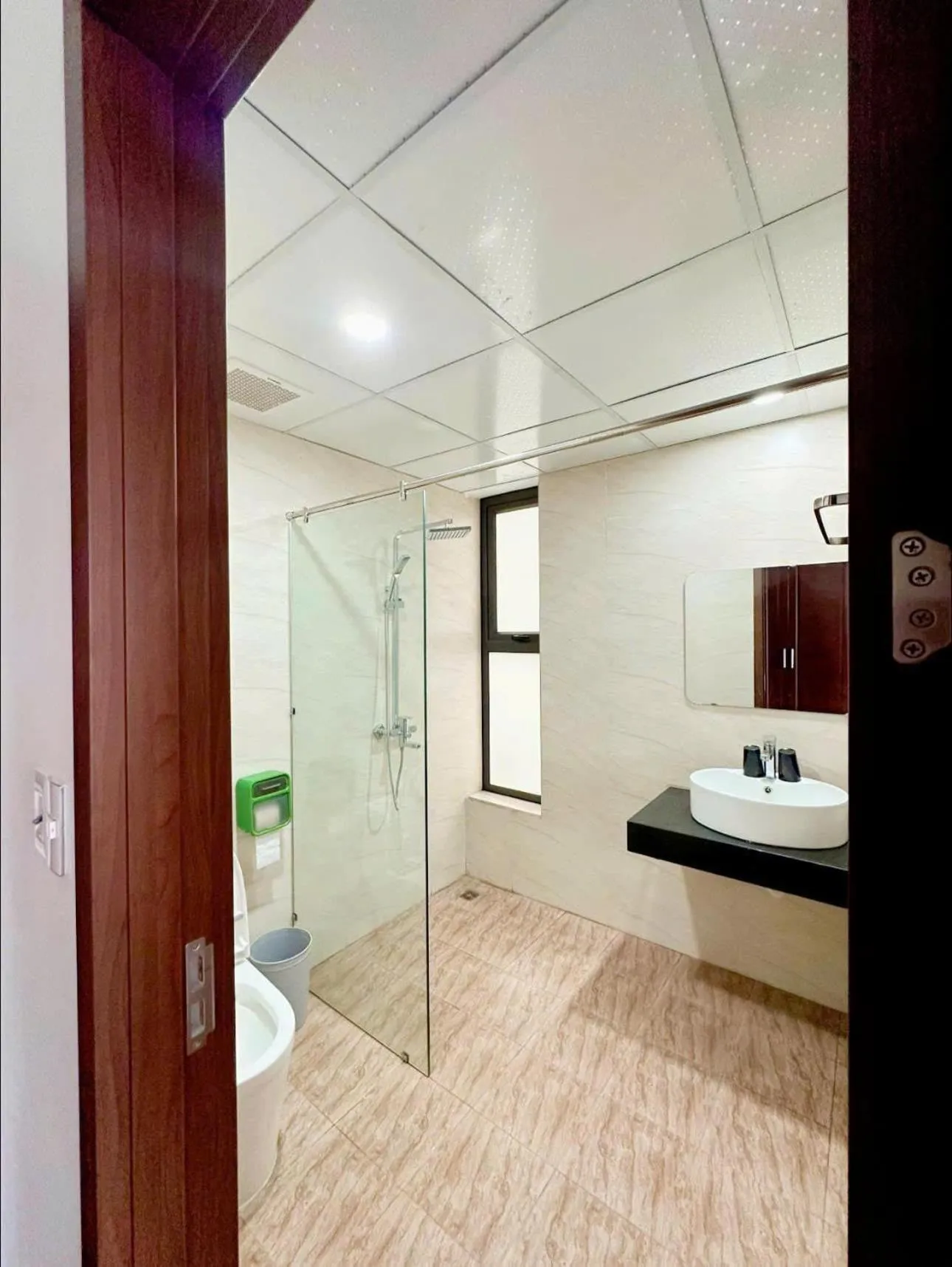 Shower in King Bavi Resort