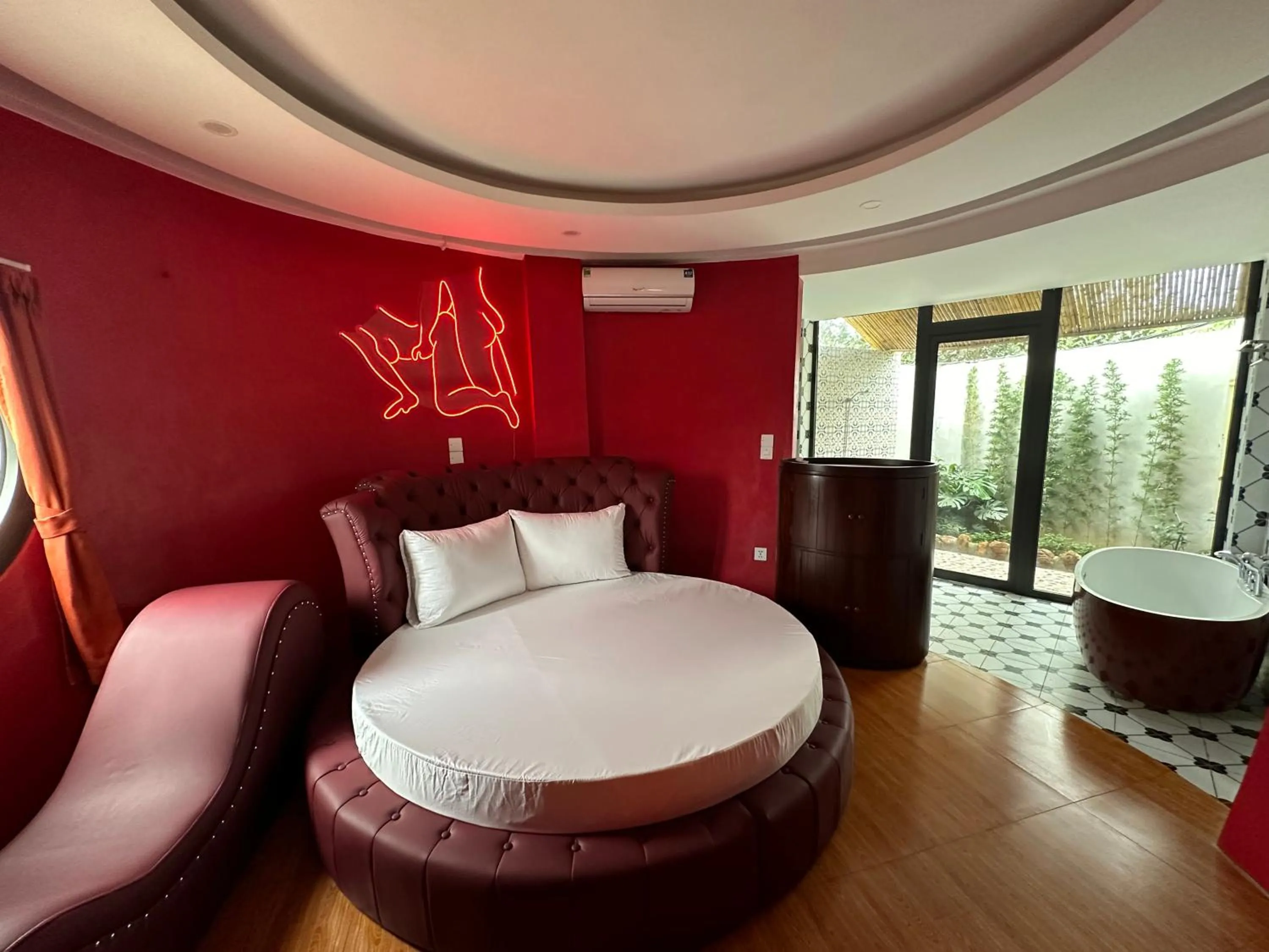 Bedroom in King Bavi Resort