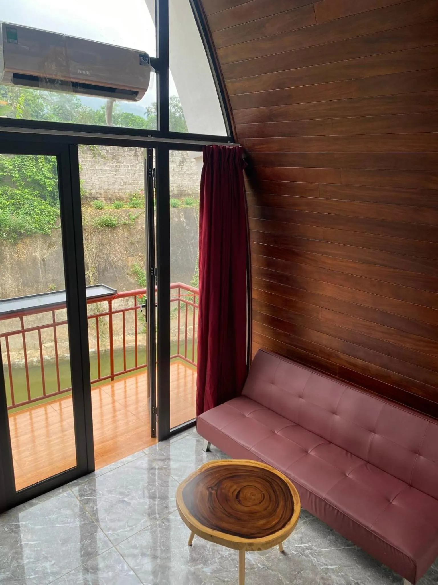 Balcony/Terrace in King Bavi Resort