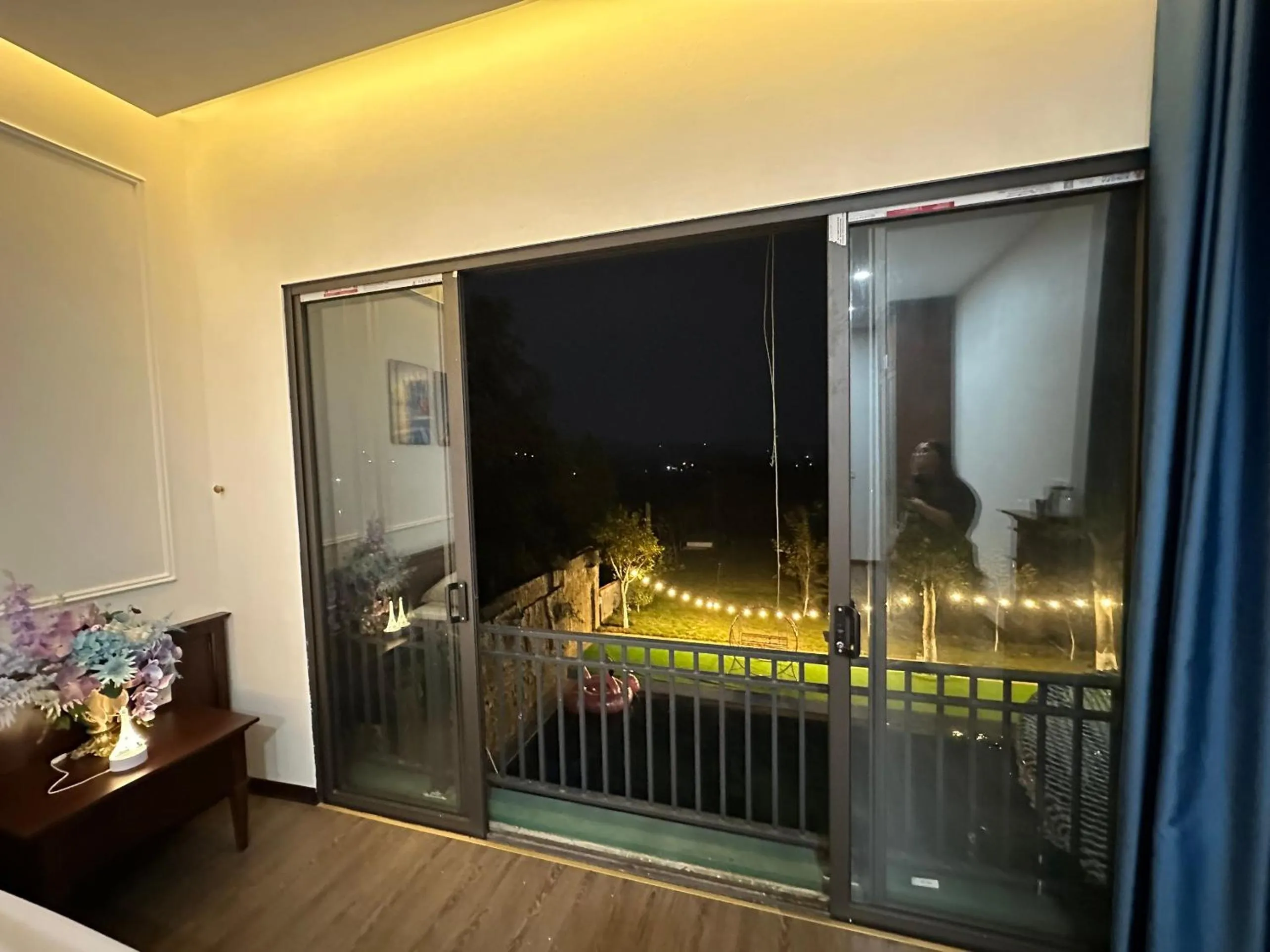 Swimming pool in King Bavi Resort