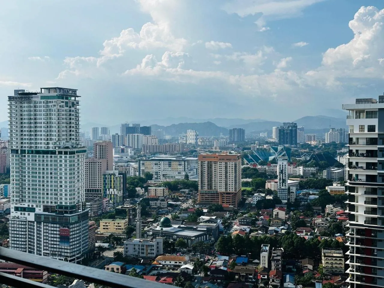 Day in Summer Suites KLCC by Luna KL