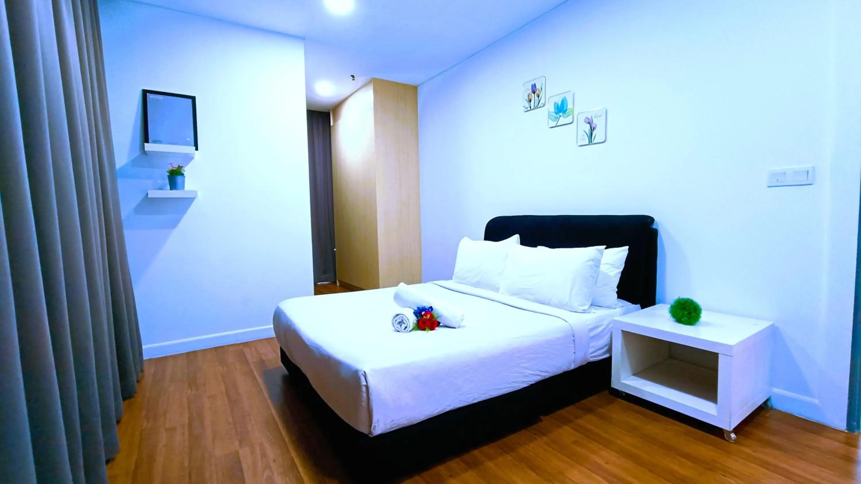 Bed in Summer Suites KLCC by Luna KL