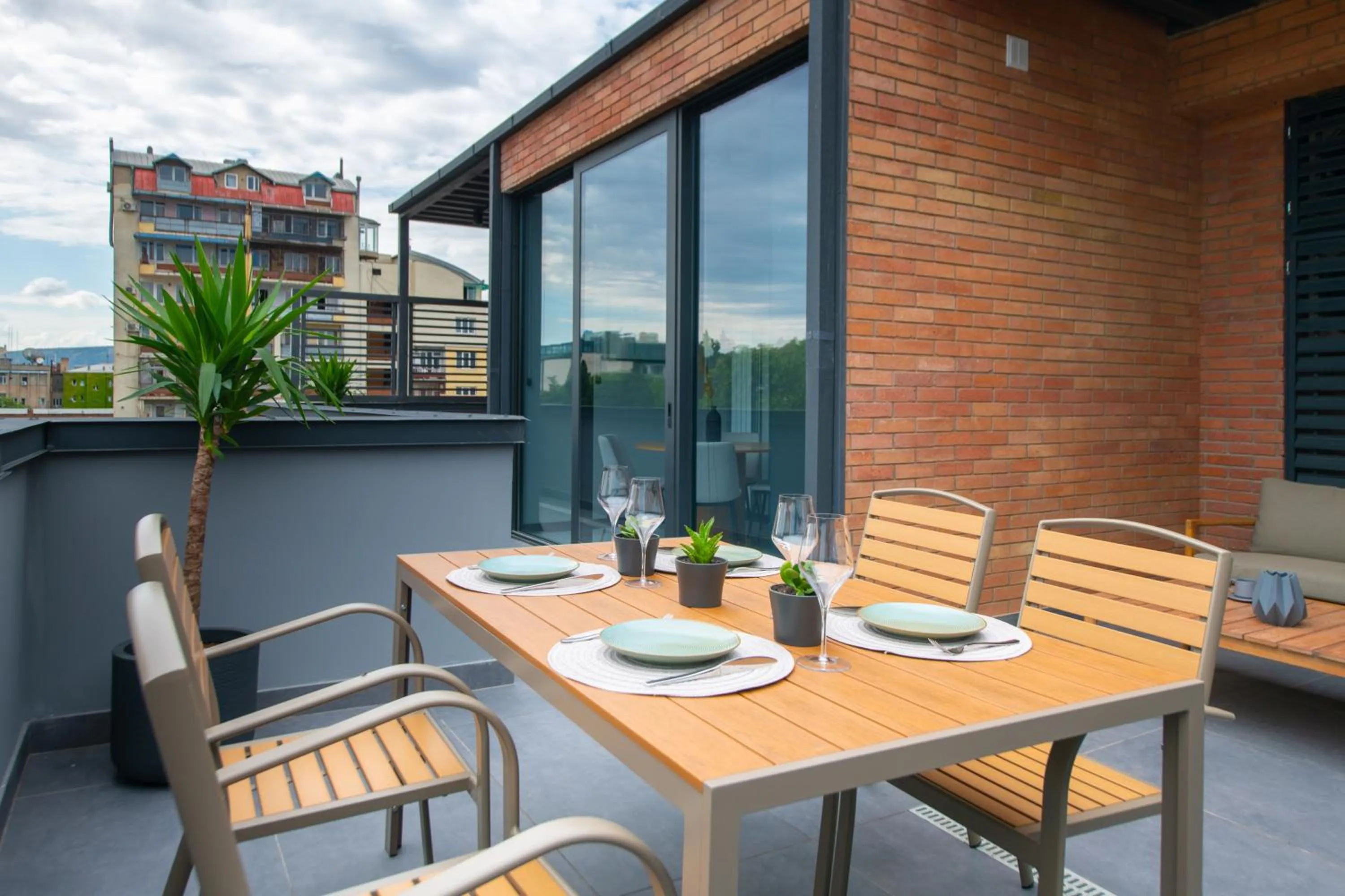 Qstay Gratus Tbilisi