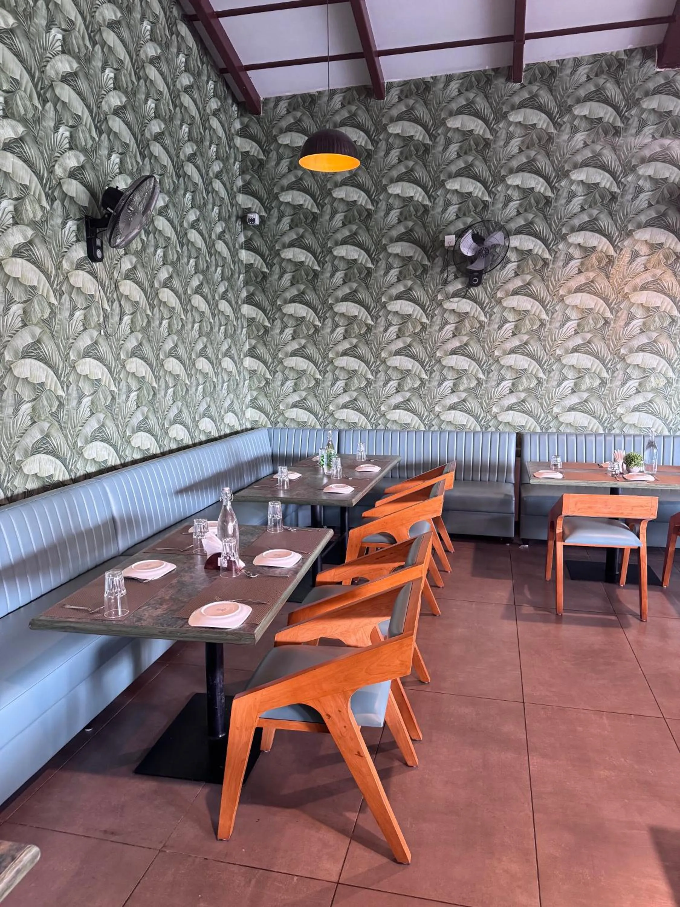 Restaurant/places to eat in Veerdency Luxury resort